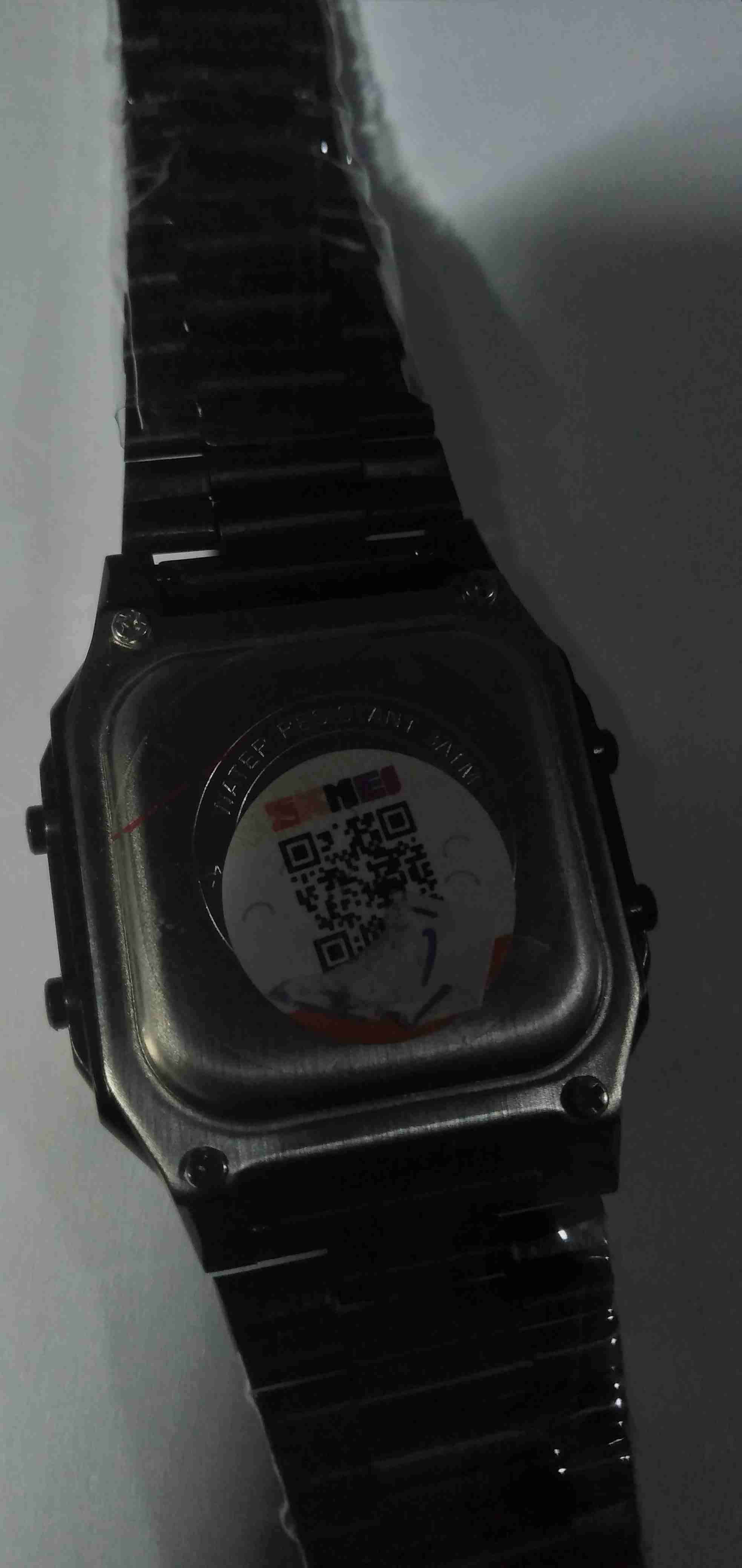 Reloj digital negro resistente al agua - miniatura 4