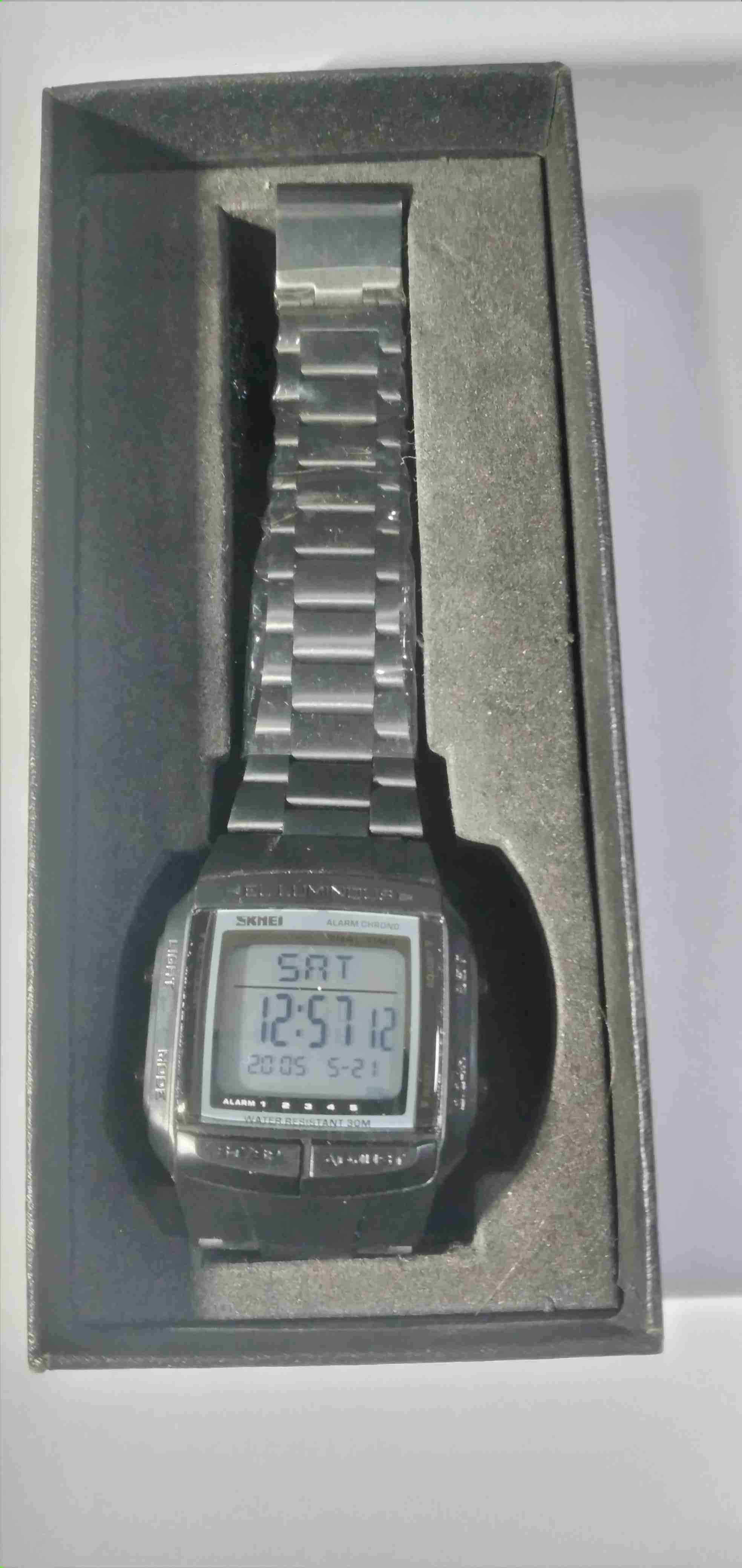 Reloj digital negro resistente al agua - miniatura 6