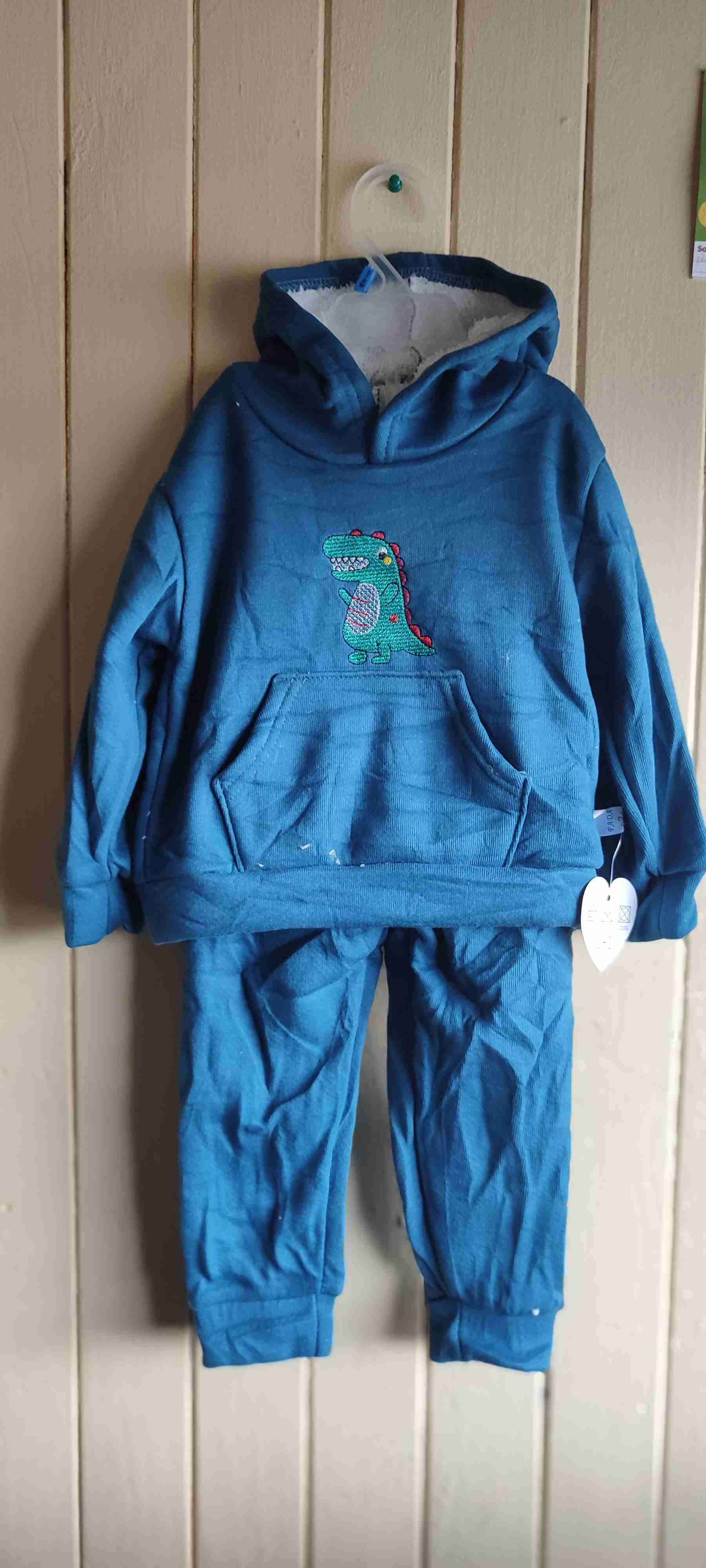 Conjunto niño azul dinosaurio - miniatura 2