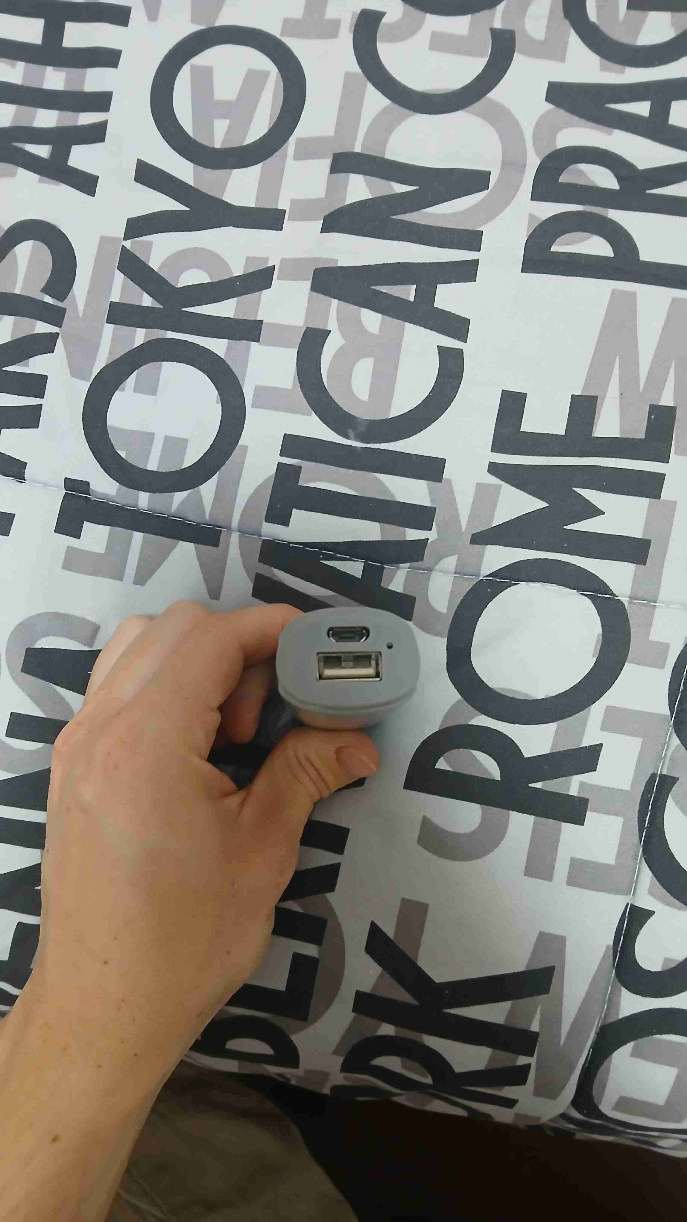 Cargador Portatil gris EMELEC - miniatura 3