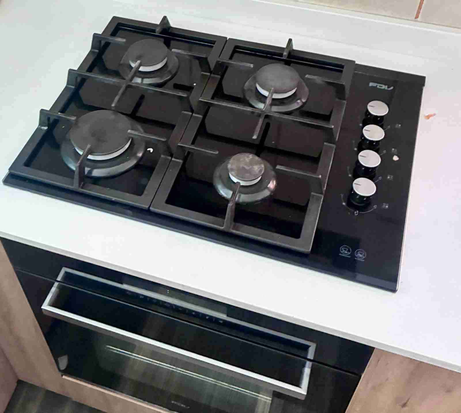 Encimera a gas FDV cristal de cuatro quemadores - miniatura 1