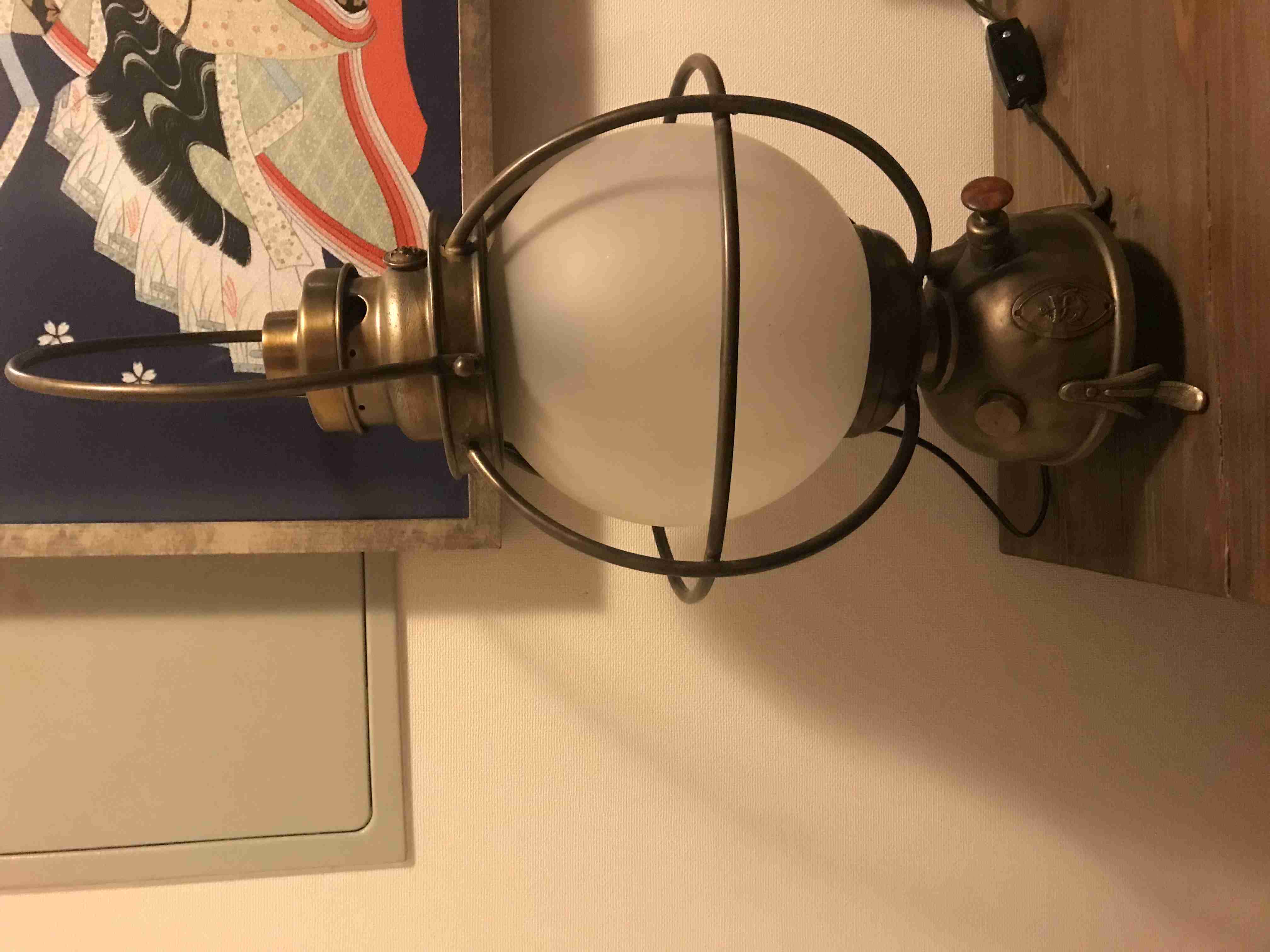 Lámpara de sobremesa de bronce - miniatura 2