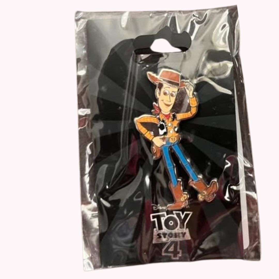 Pin Toy Story 4 Woody