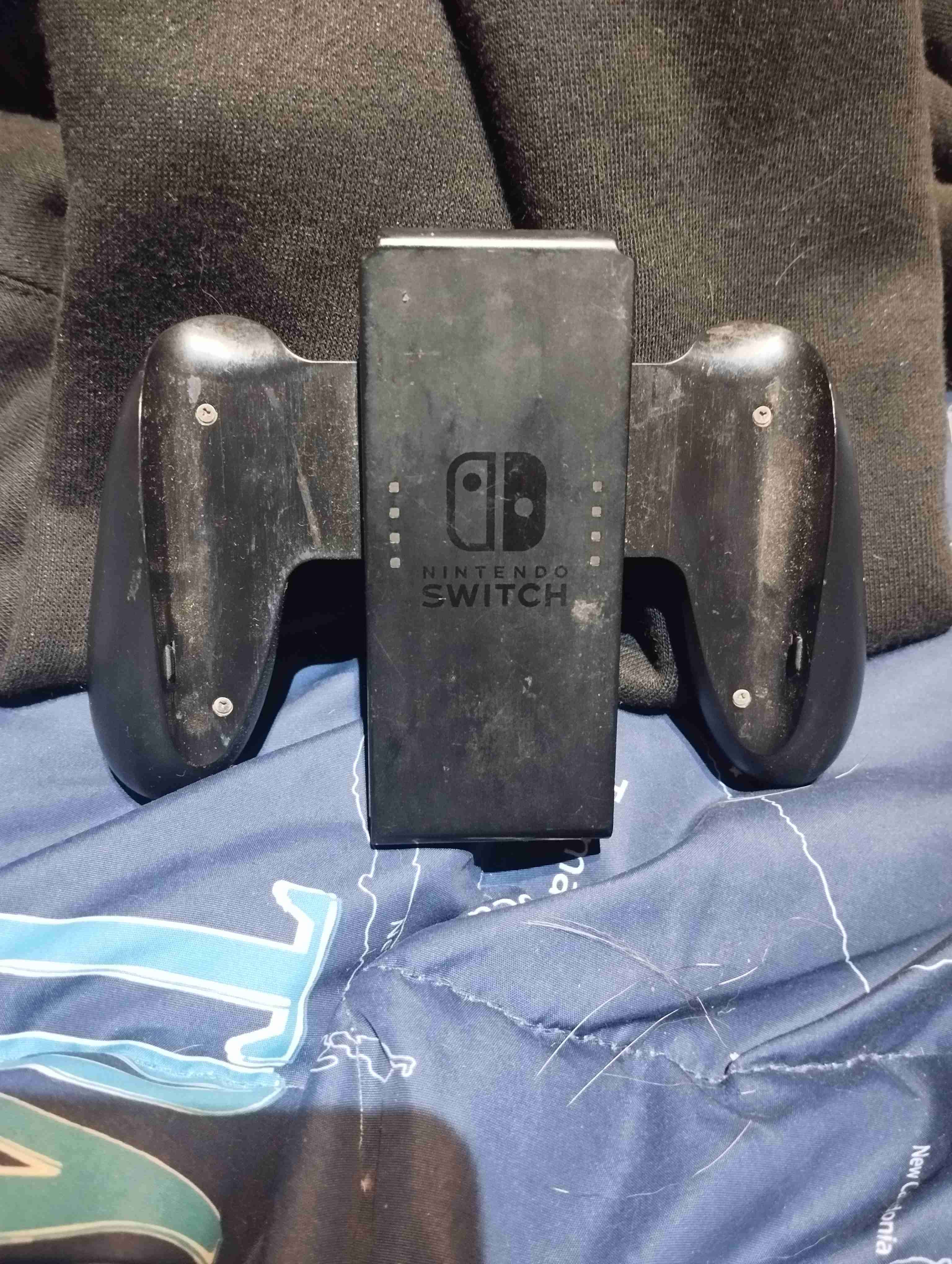 Soporte para controles Nintendo Switch - miniatura 1