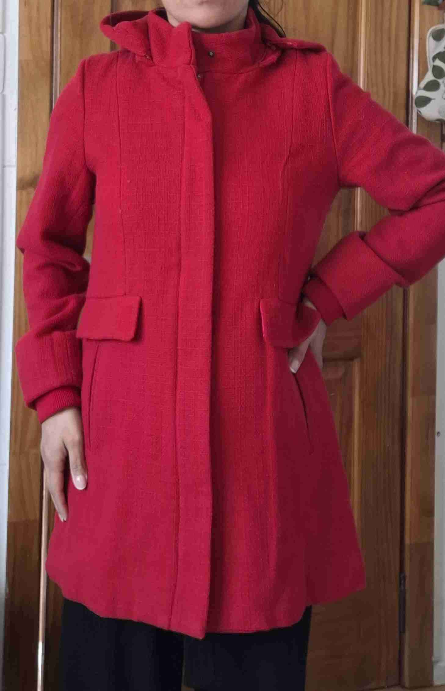 Abrigo rojo elegante talla 36 - miniatura 2