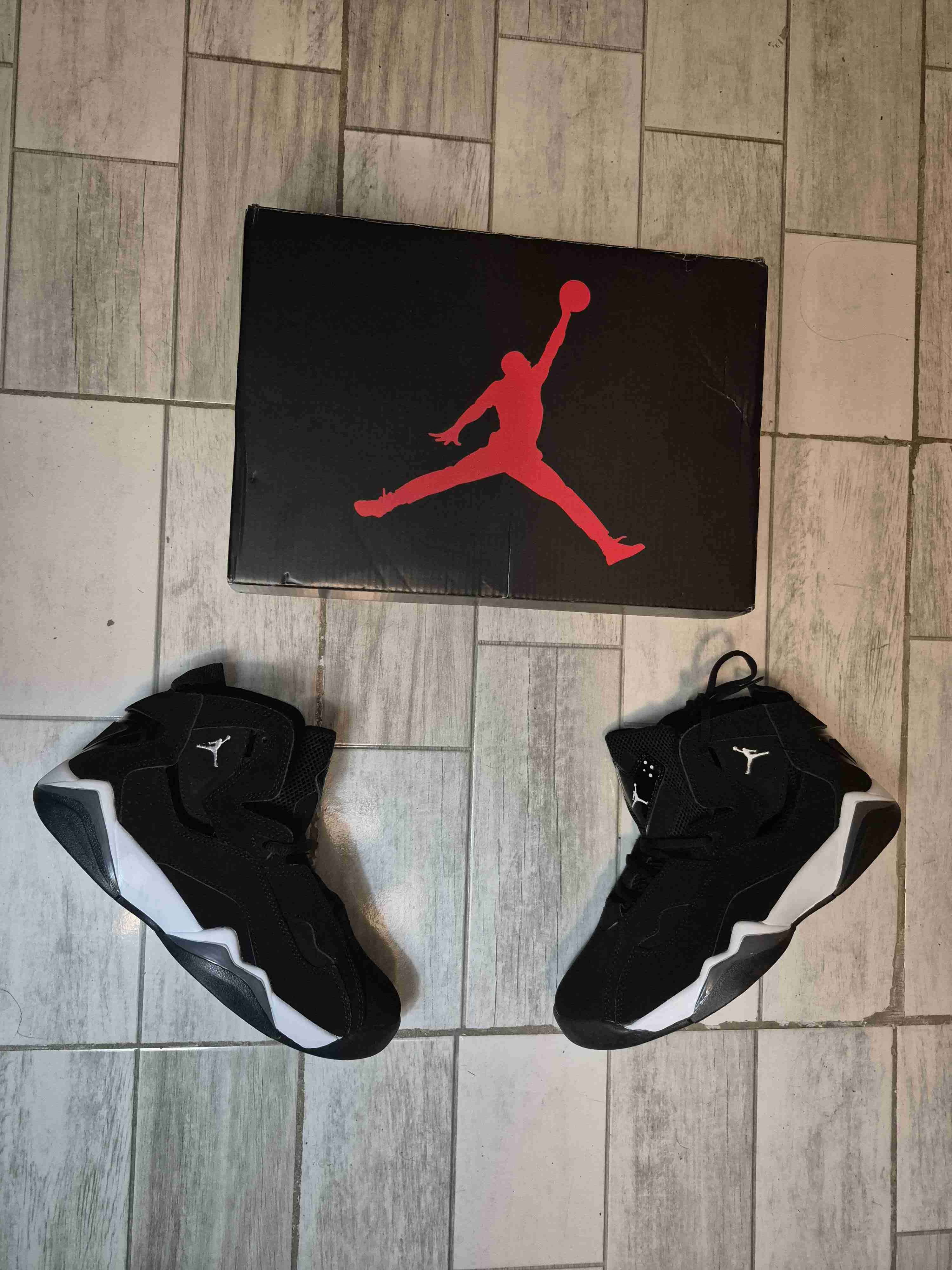 🔥zapatillas jordan negras estilo basket- con caja🔥 - miniatura 1