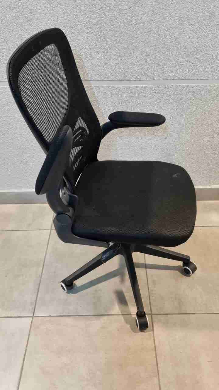 Silla ergonómica negra - miniatura 1