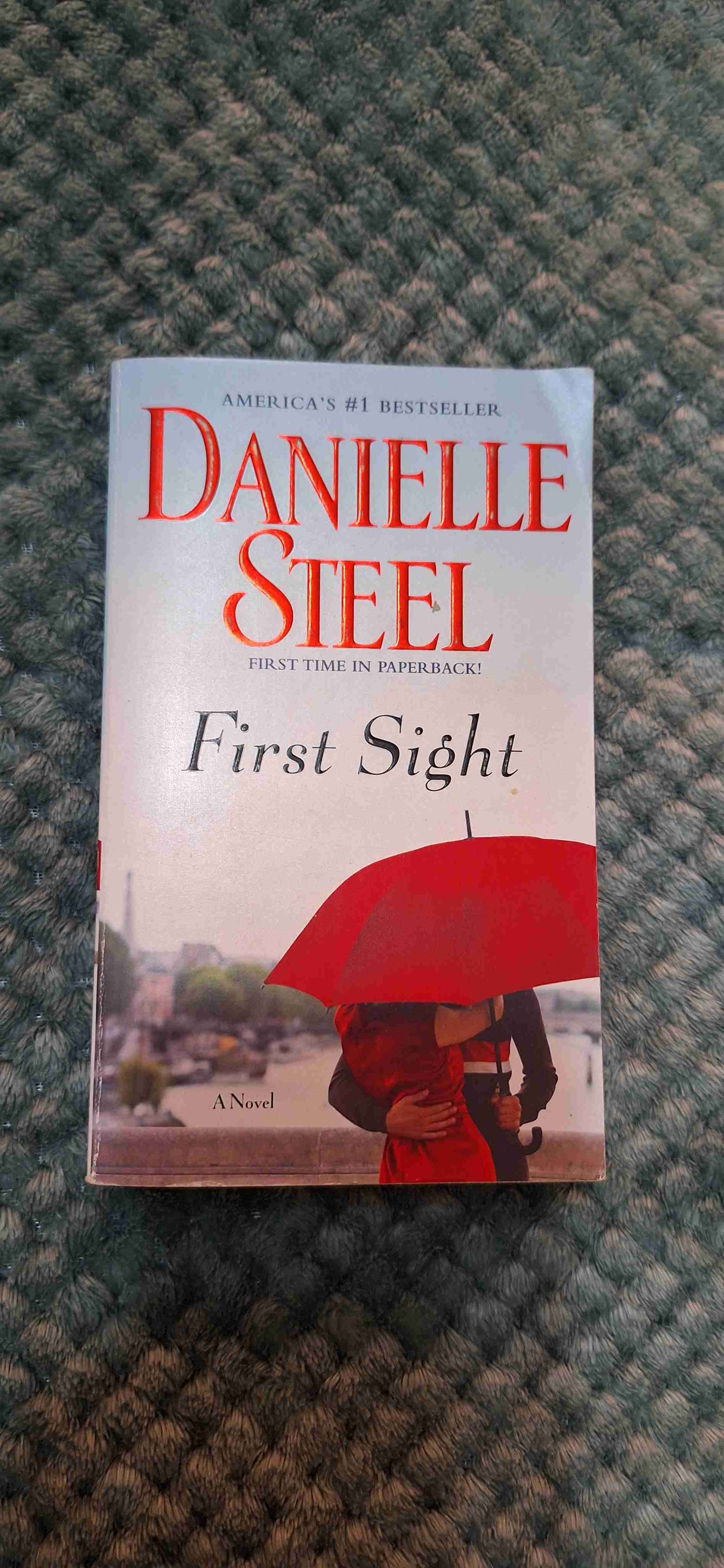 Libro 'First Sight' de Danielle Steel - miniatura 1