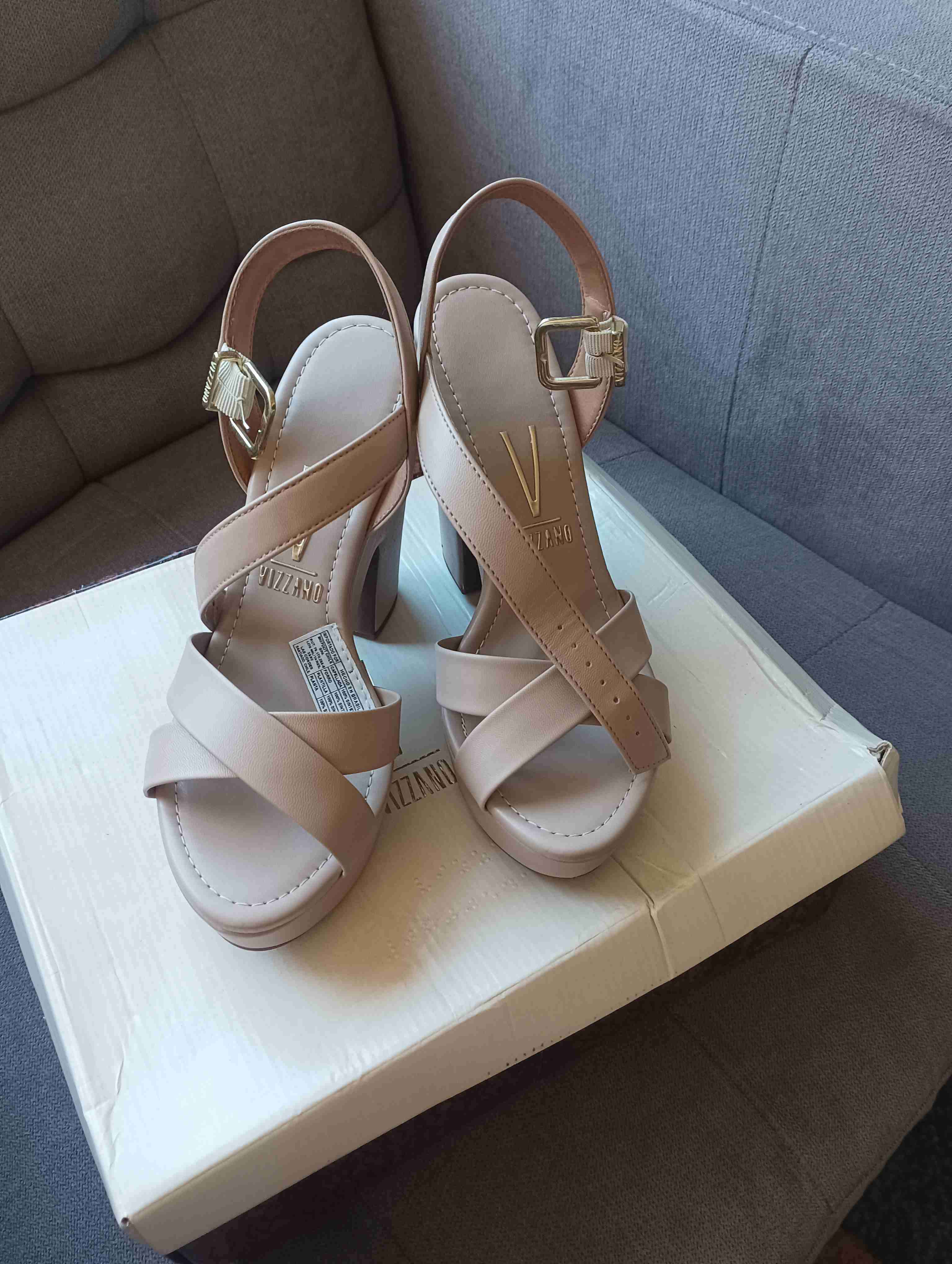 Sandalias de tacón nude marca vizzano - miniatura 3