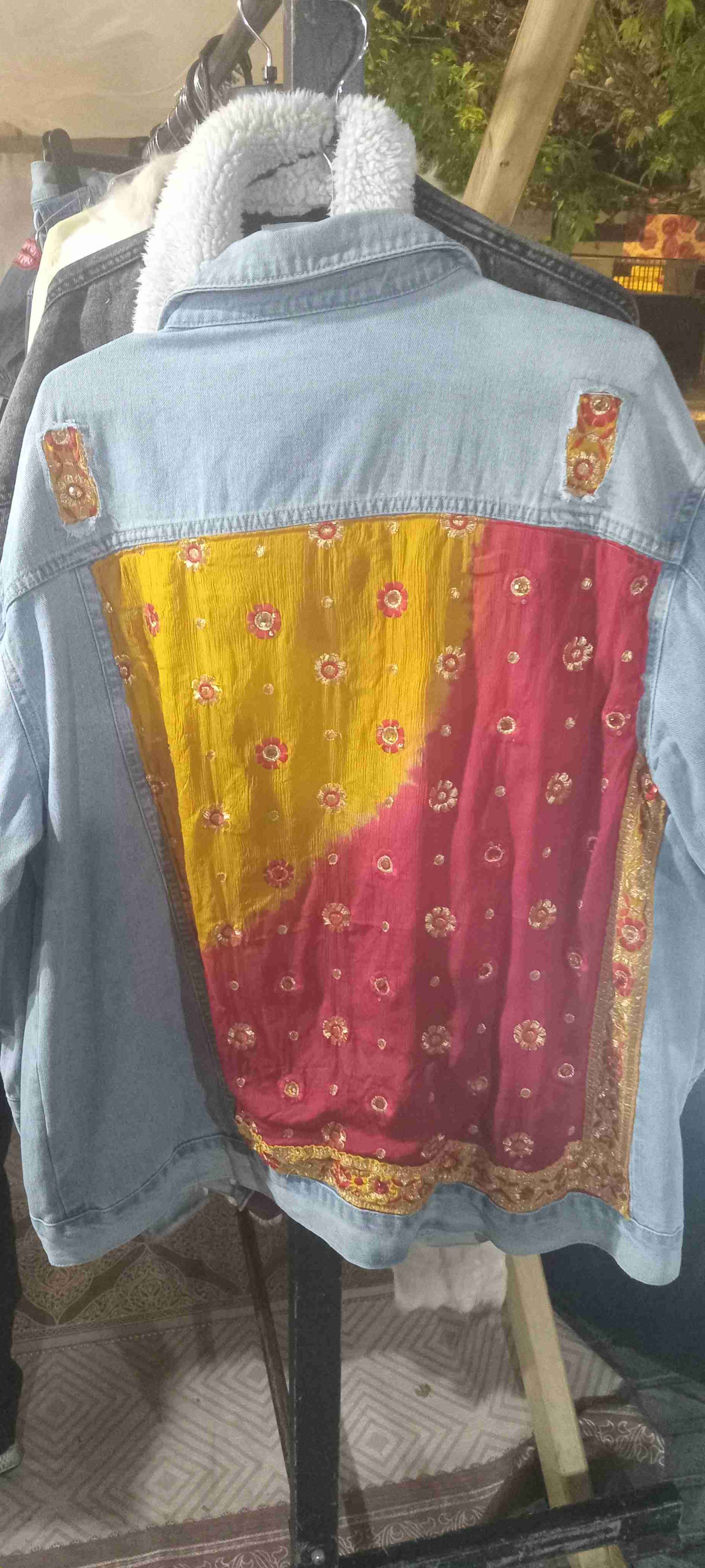 Chaqueta de mezclilla decorada - miniatura 2