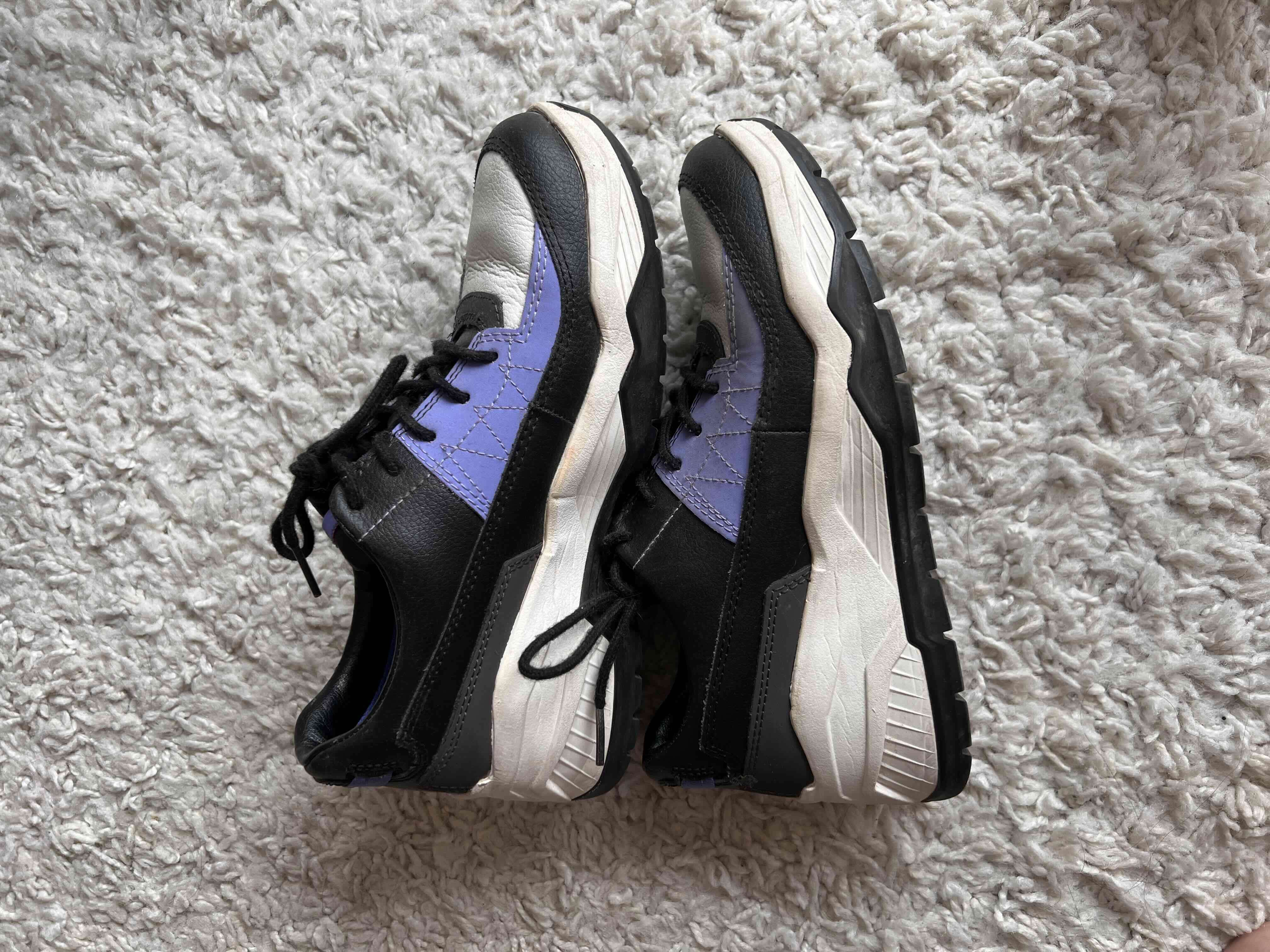 Zapatillas CAT negro y morado - miniatura 1