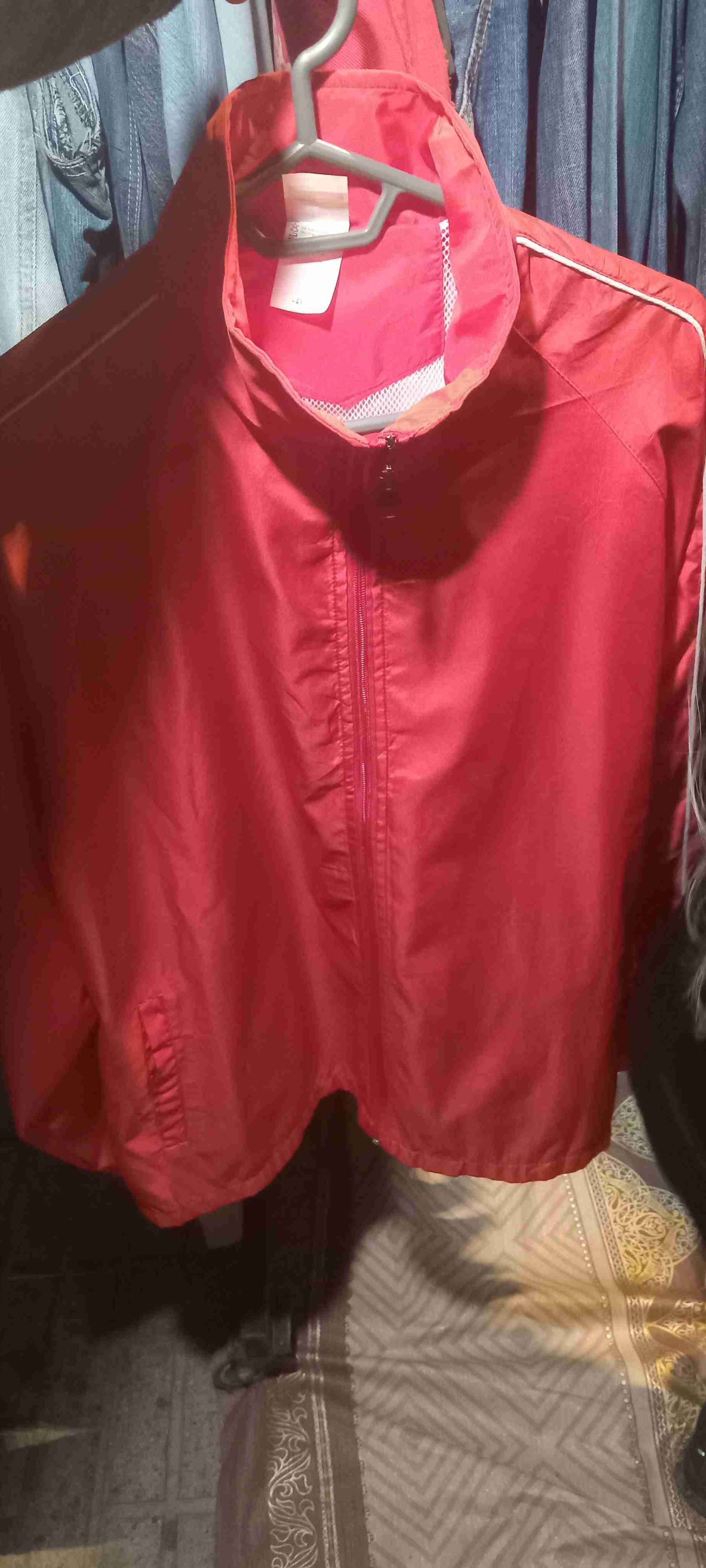 Cortaviento rojo unisex