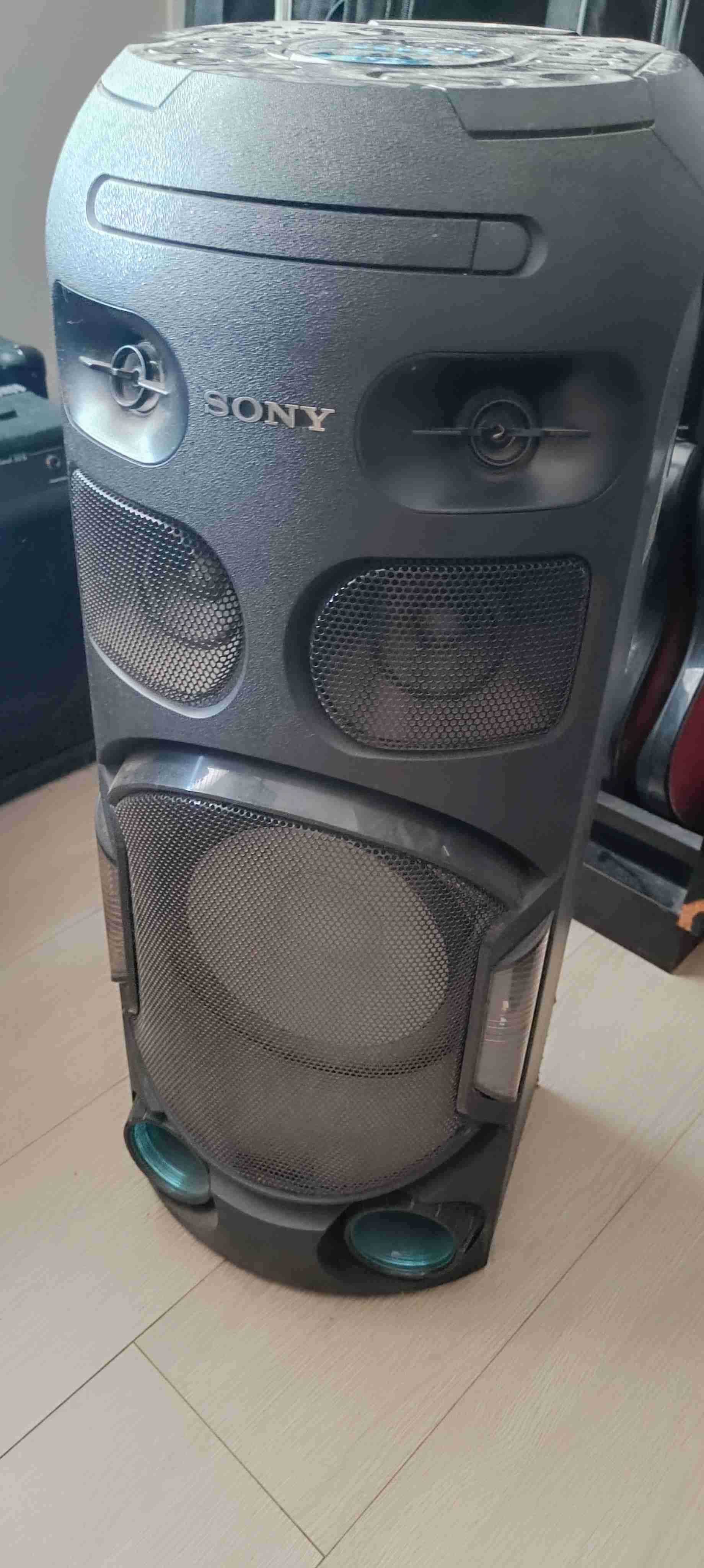 Parlante Sony de gran tamaño - miniatura 1