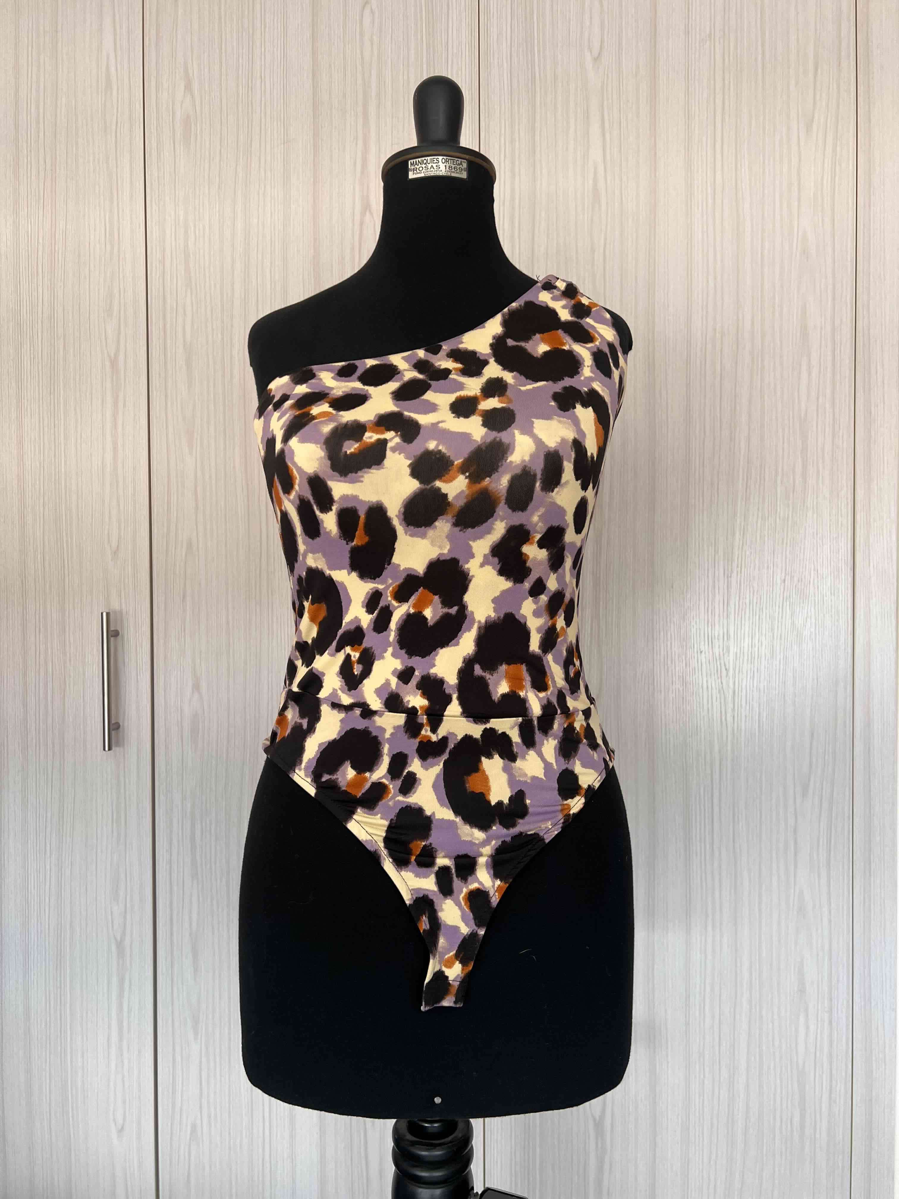 Body asimétrico estampado animal print