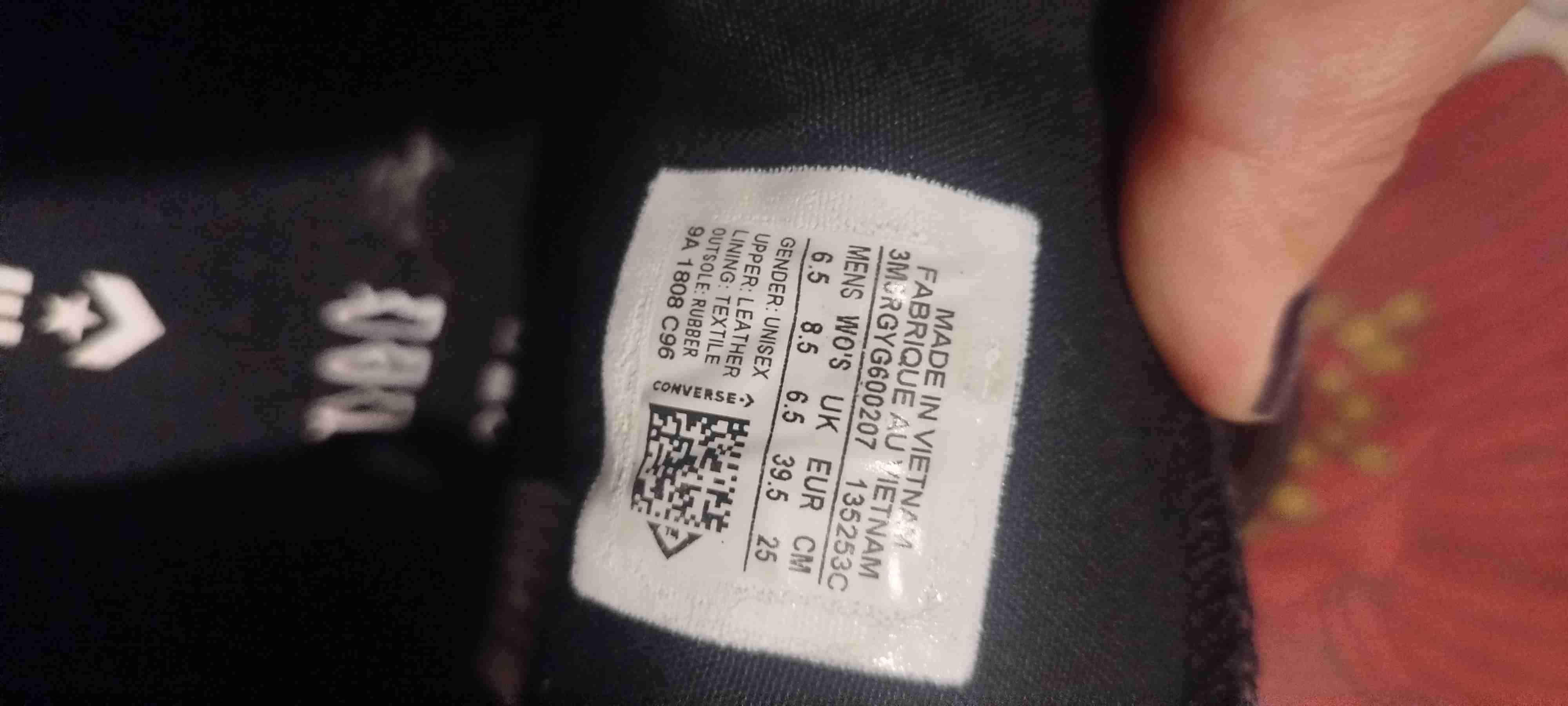 Zapatillas negras Converse de cuero - miniatura 2