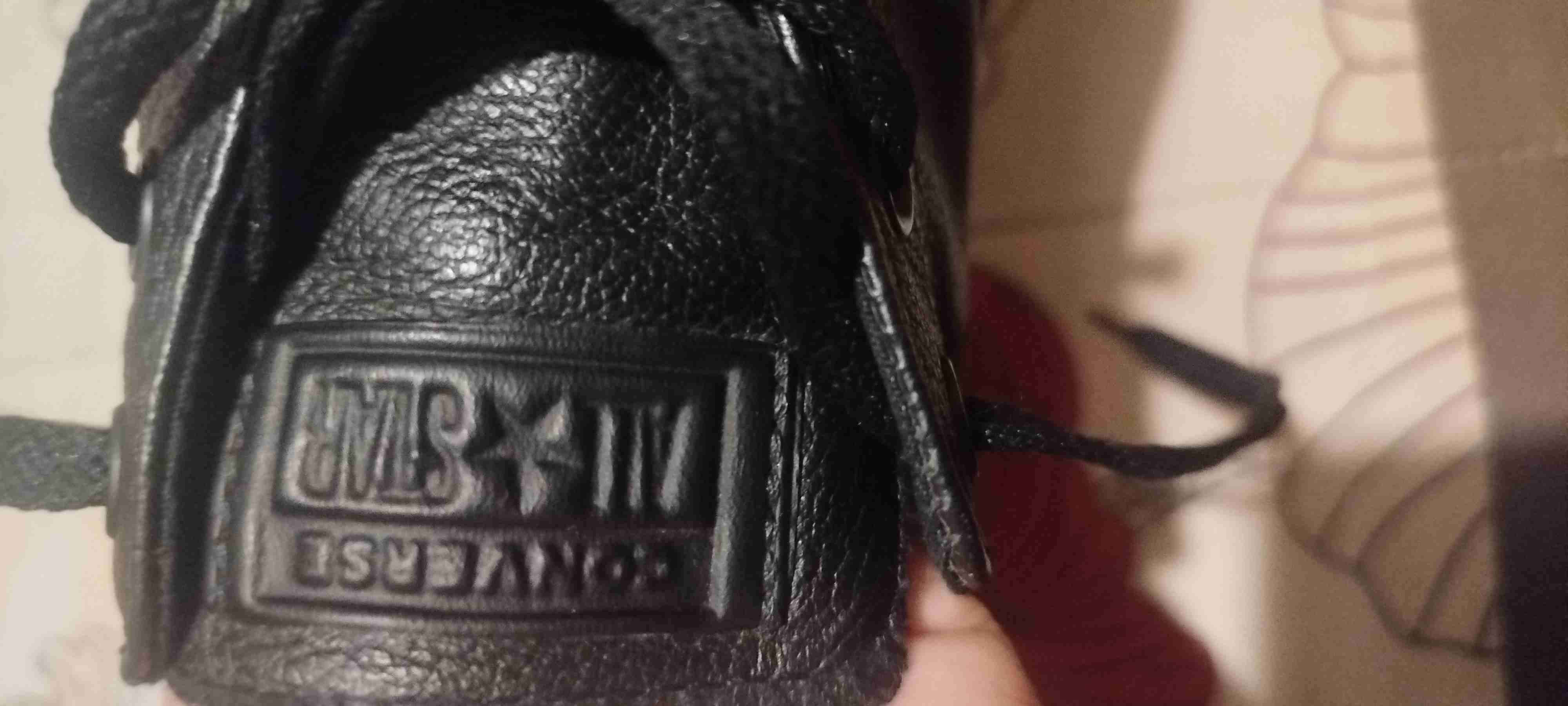 Zapatillas negras Converse de cuero - miniatura 6