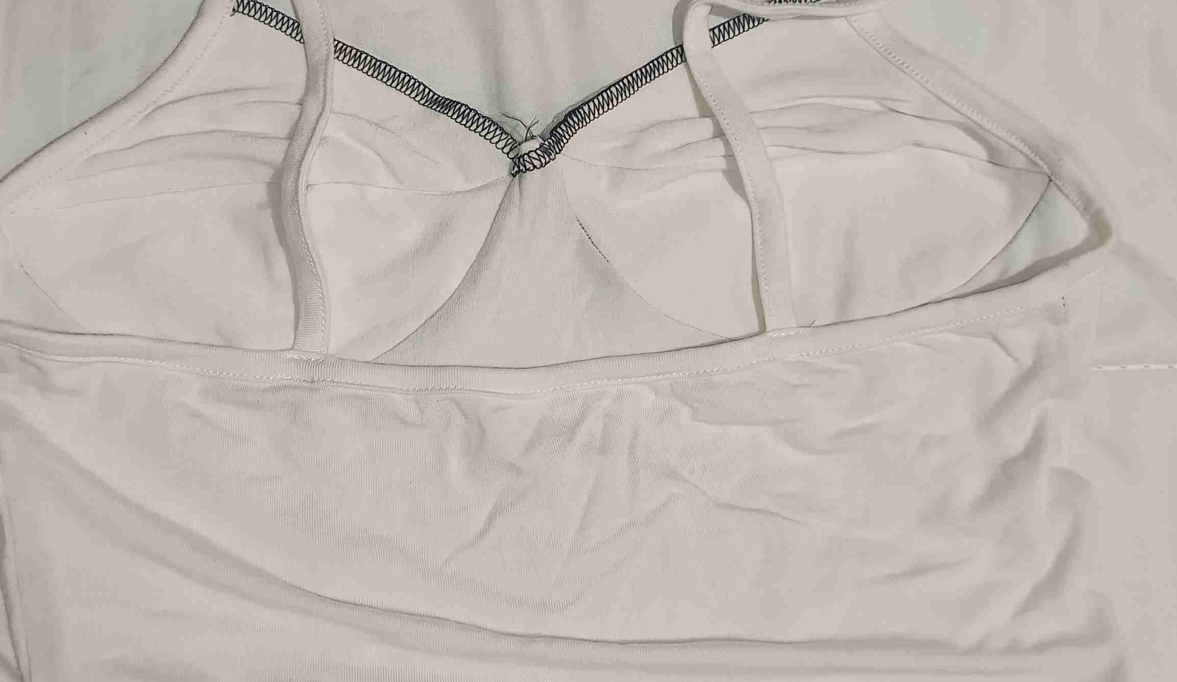 Bodysuit blanco con bordes negros - miniatura 2