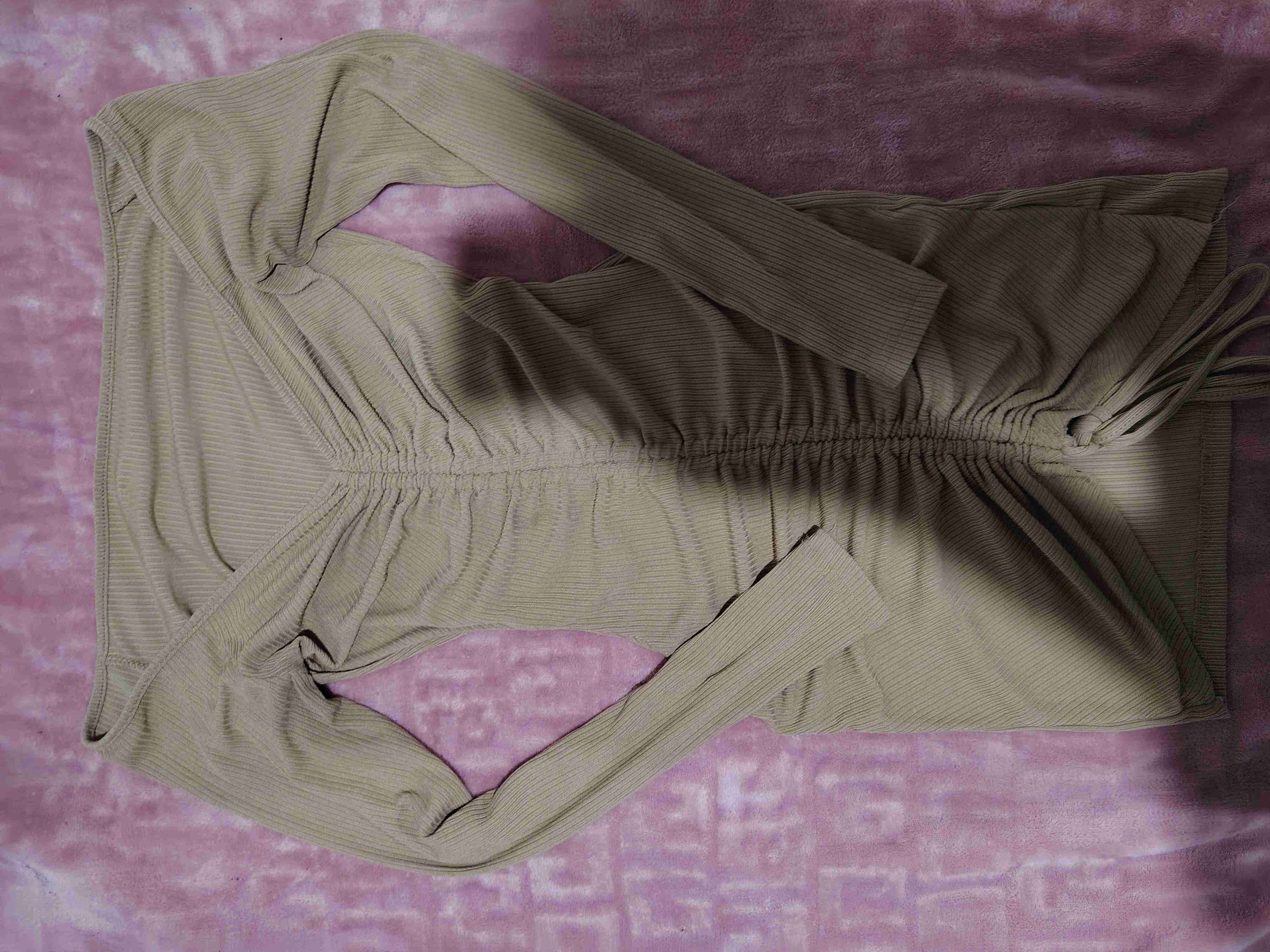 Vestido ajustado beige