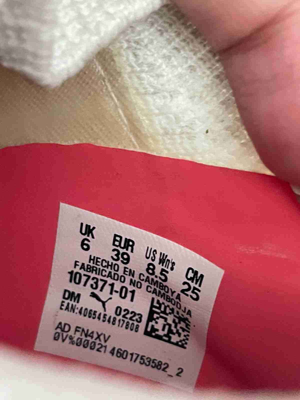 Botines de fútbol blancos y rosas - miniatura 3