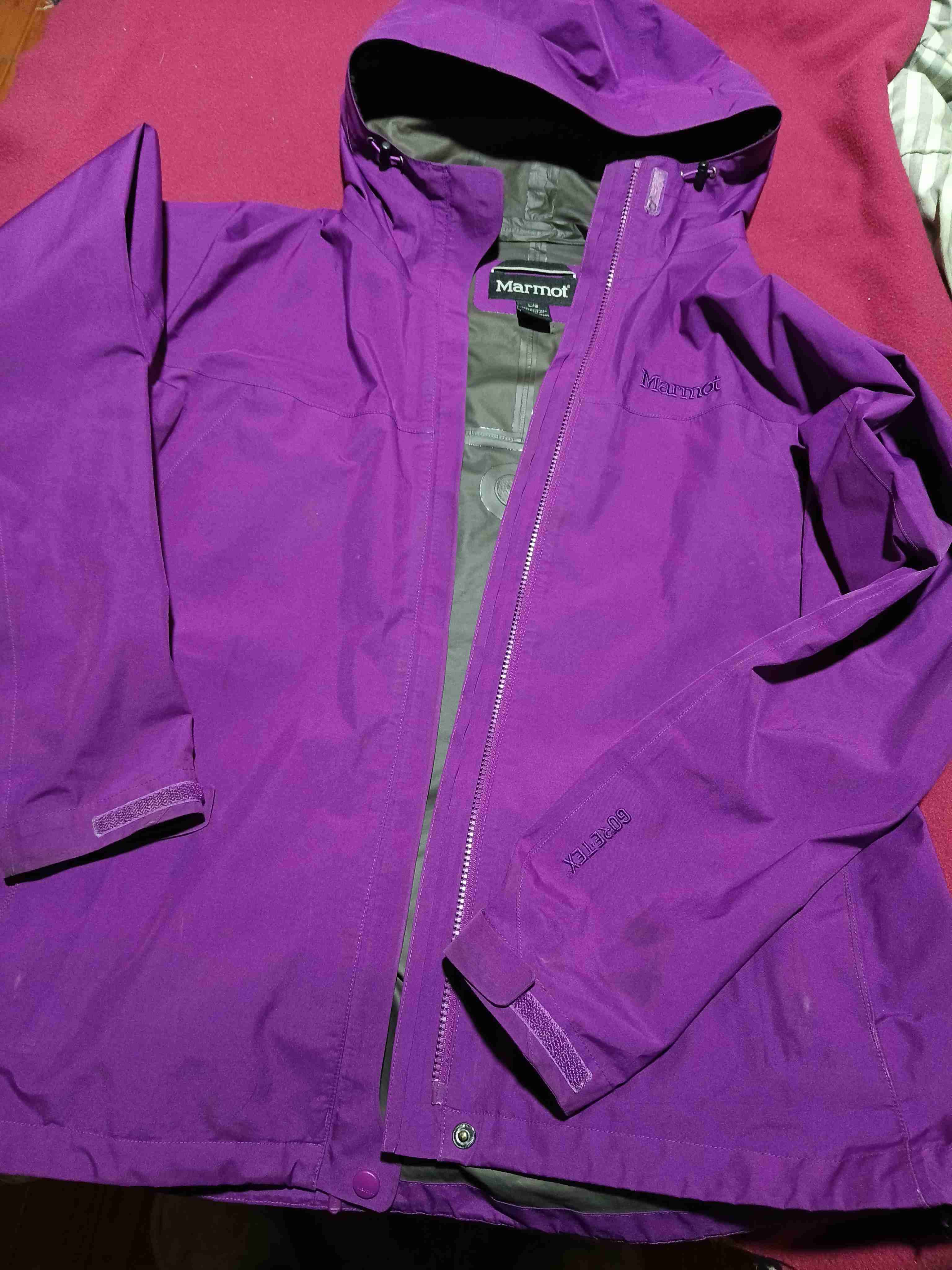 Chaqueta impermeable morada Marmot