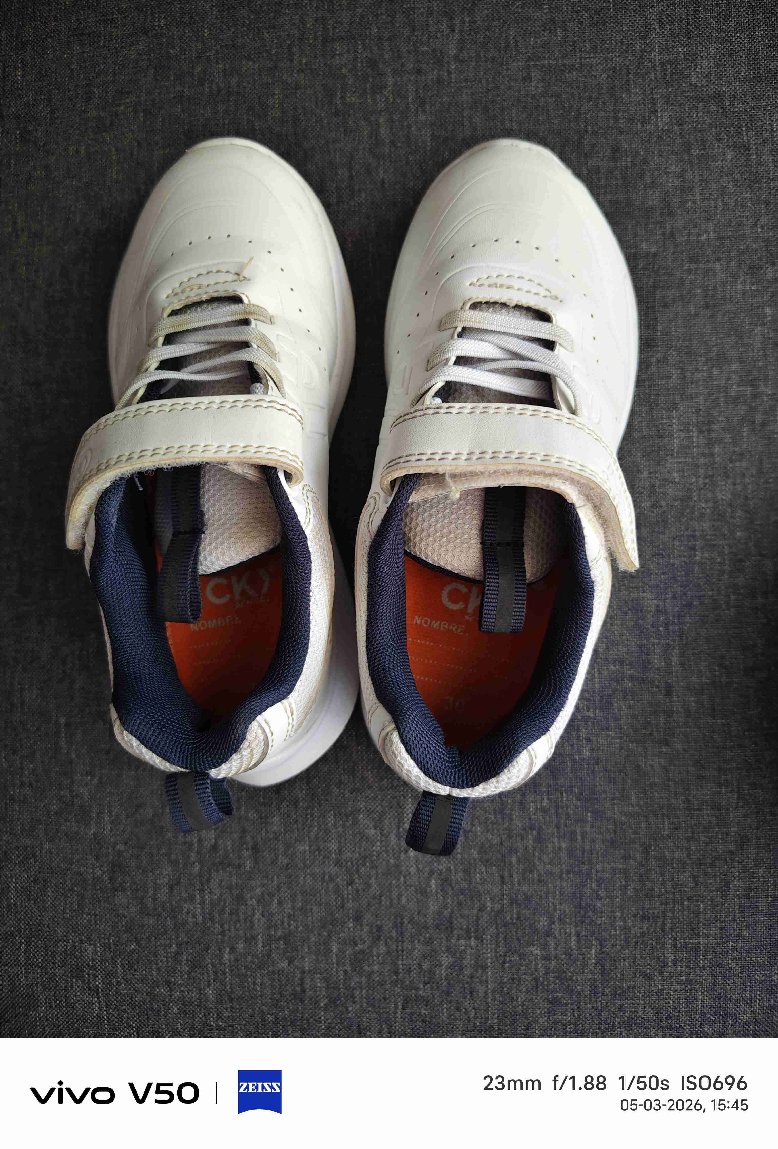 Zapatillas negras con velcro - miniatura 4