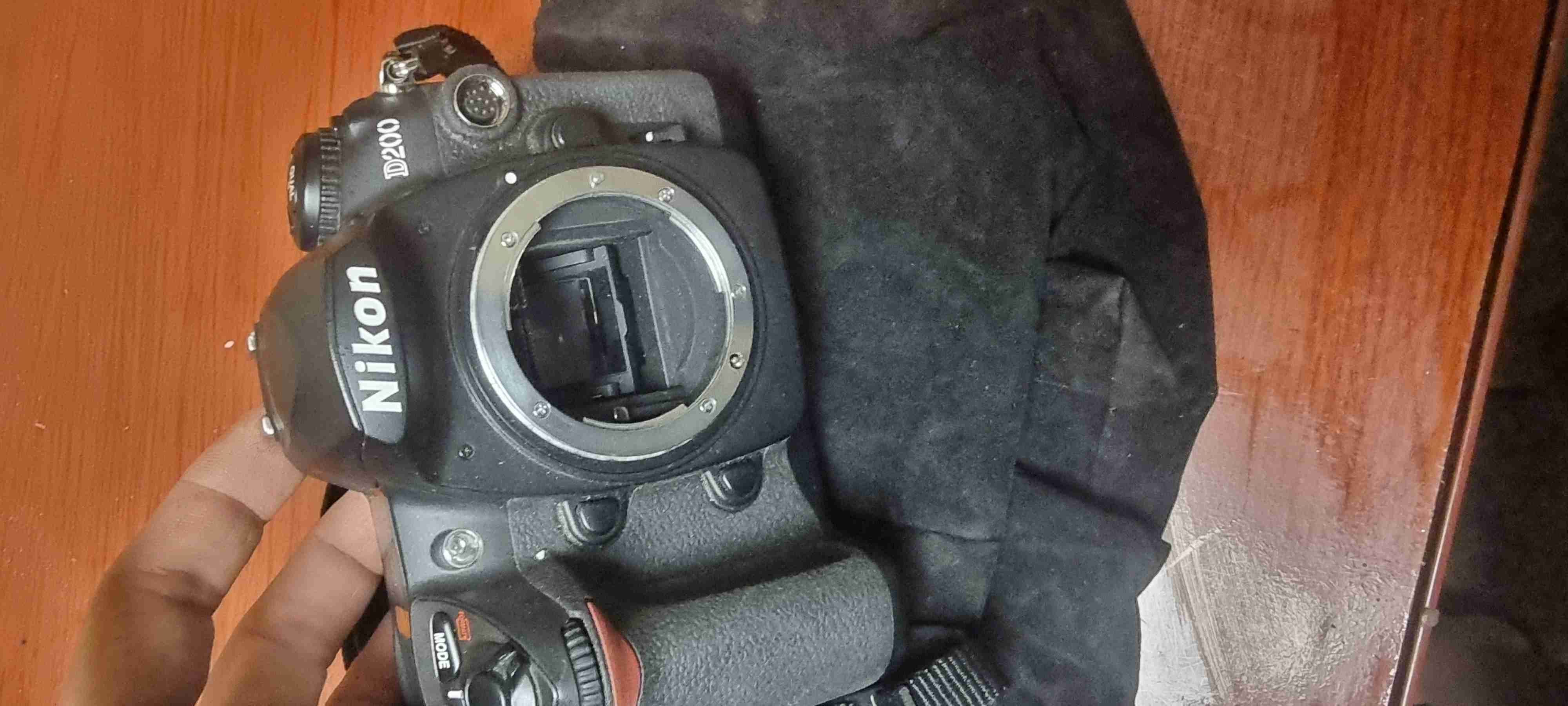 Cámara Nikon DSLR usada - miniatura 3