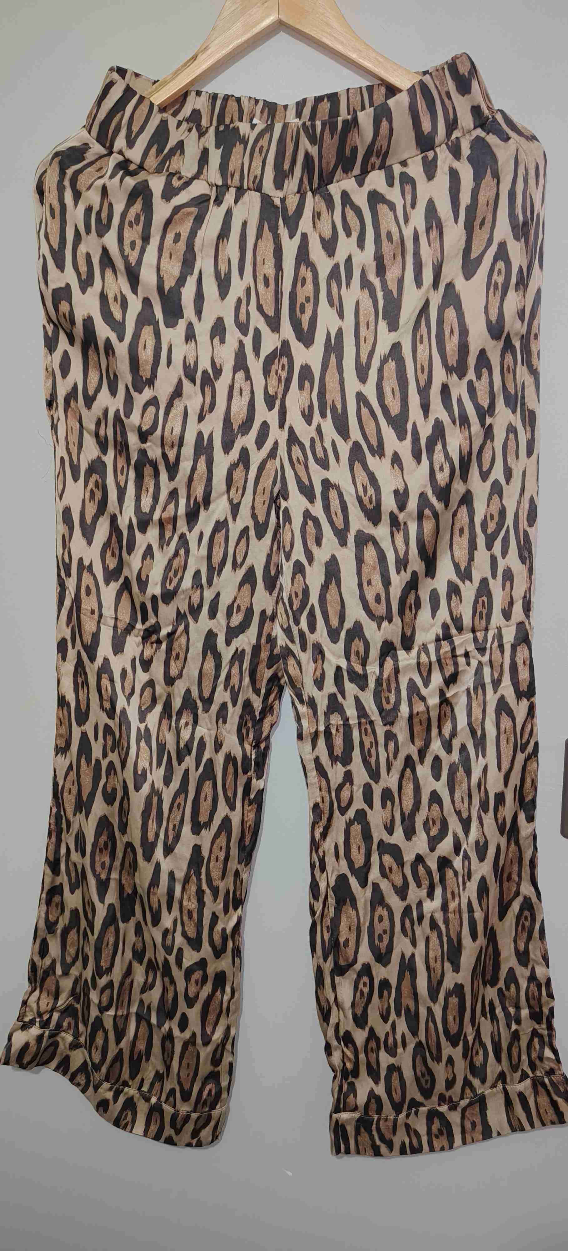 Pantalones estampado animal print