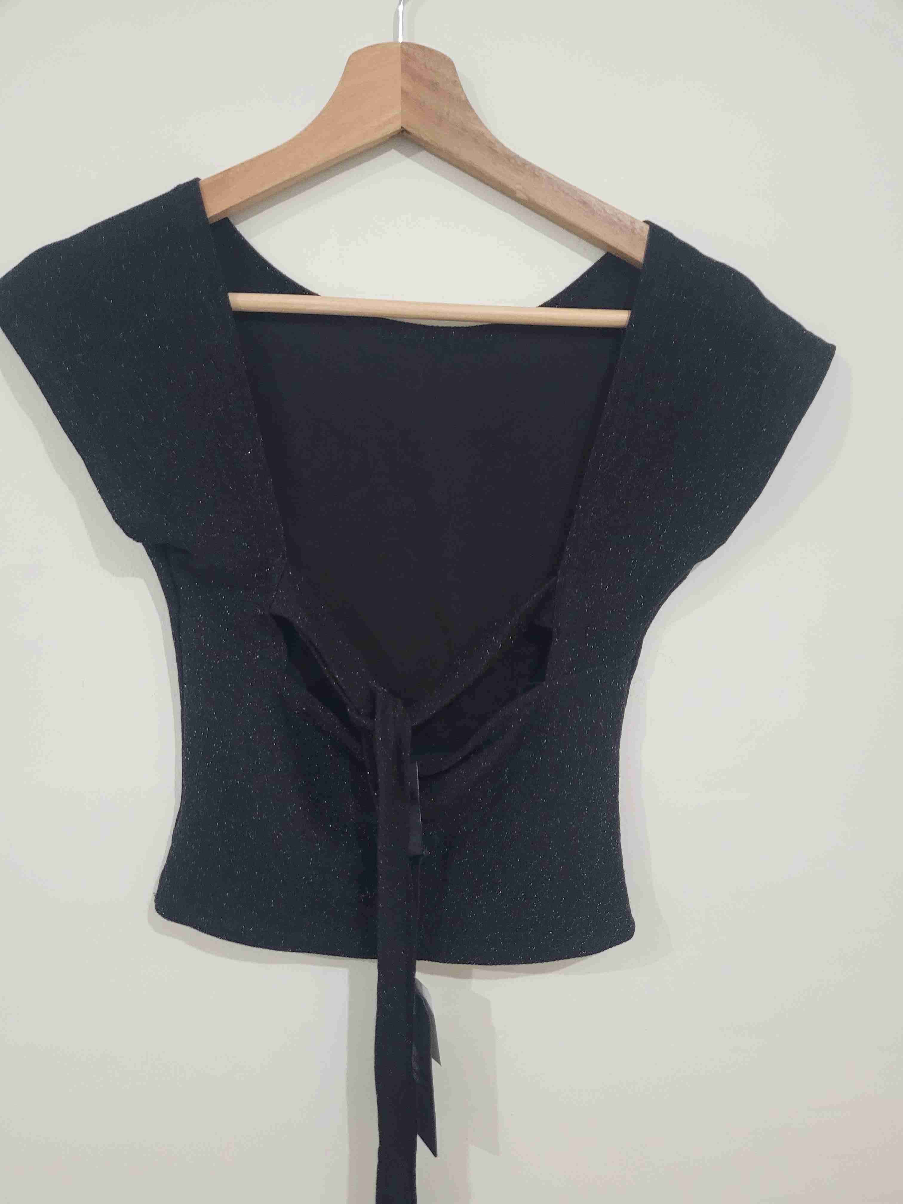 Top negro con destellos - miniatura 2