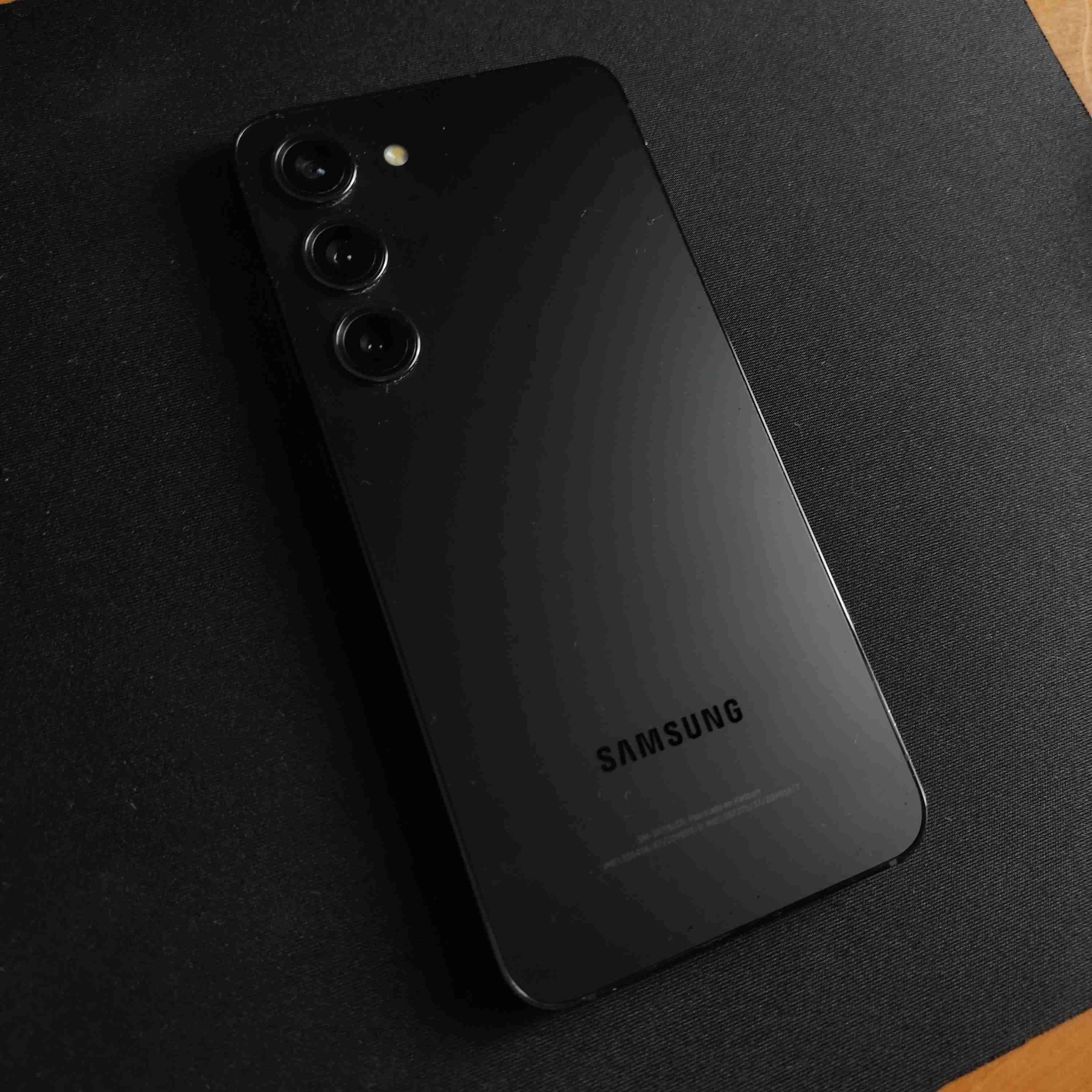 Samsung Galaxy S23 - miniatura 1