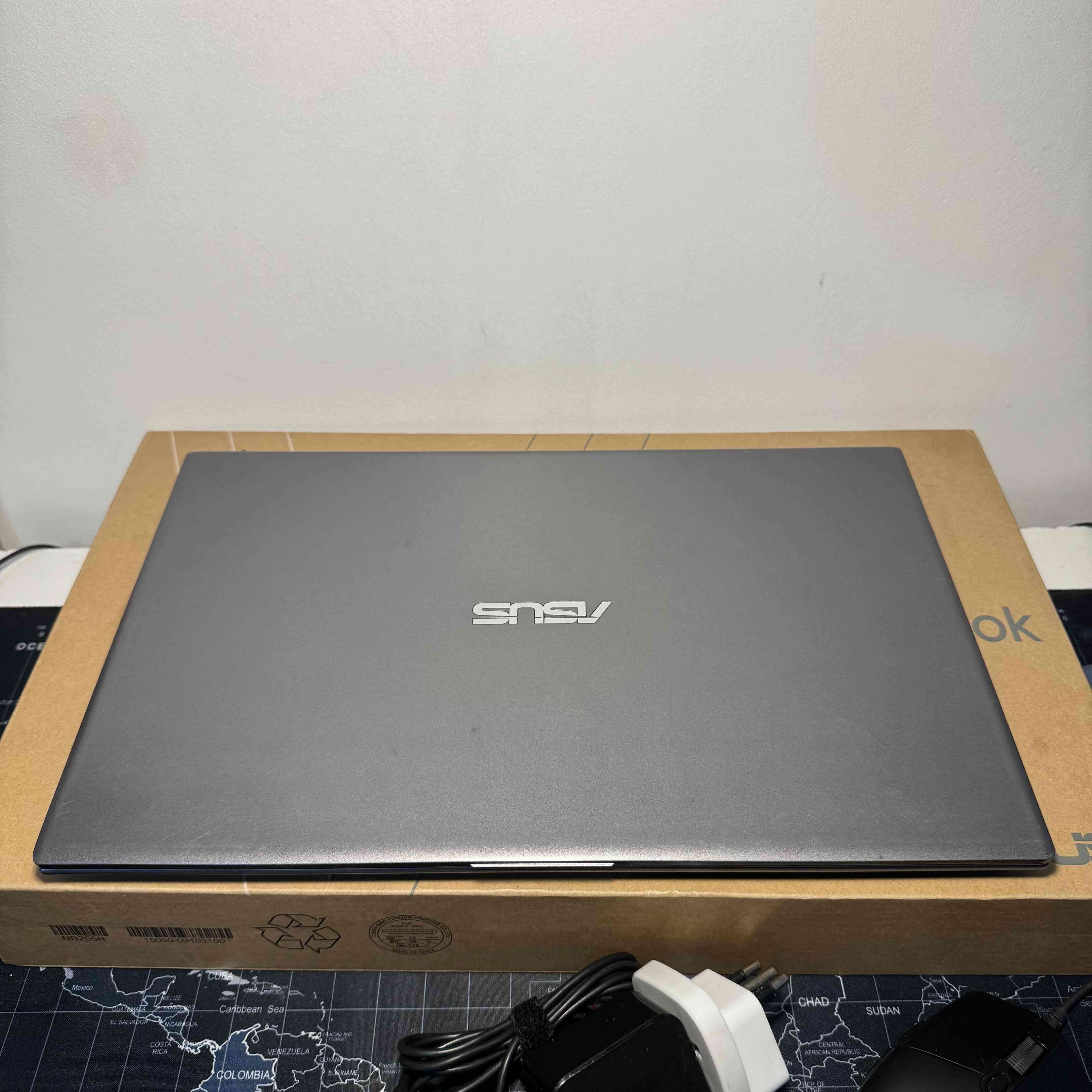 Notebook ASUS VivoBook 15 FHD HDR Tactil. - miniatura 2