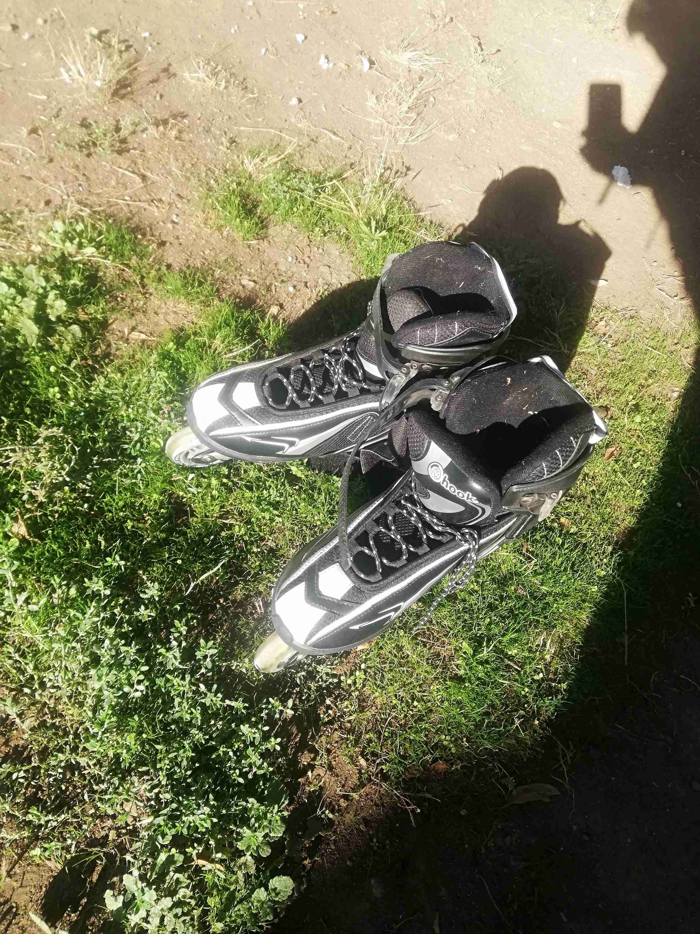 Patines en línea negros y blancos - miniatura 3