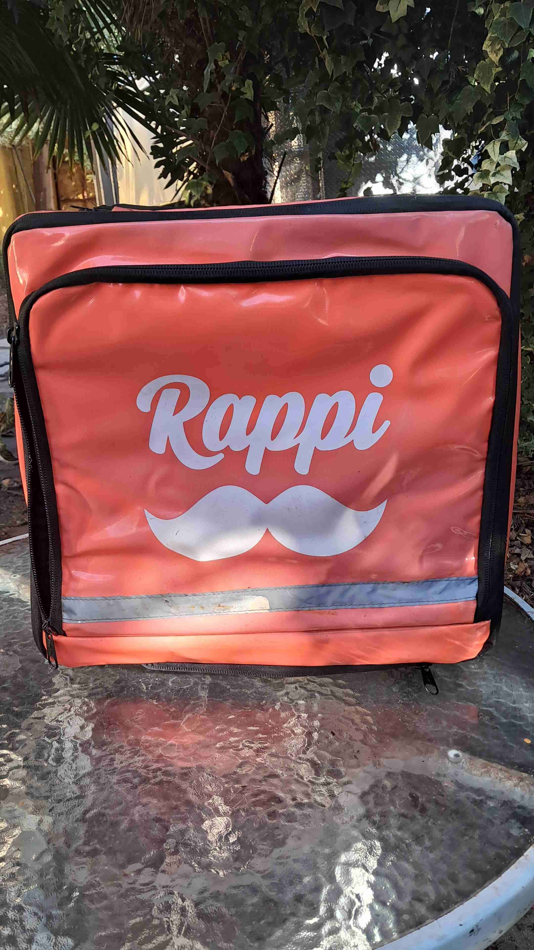 Mochila Rappi poco uso - miniatura 1
