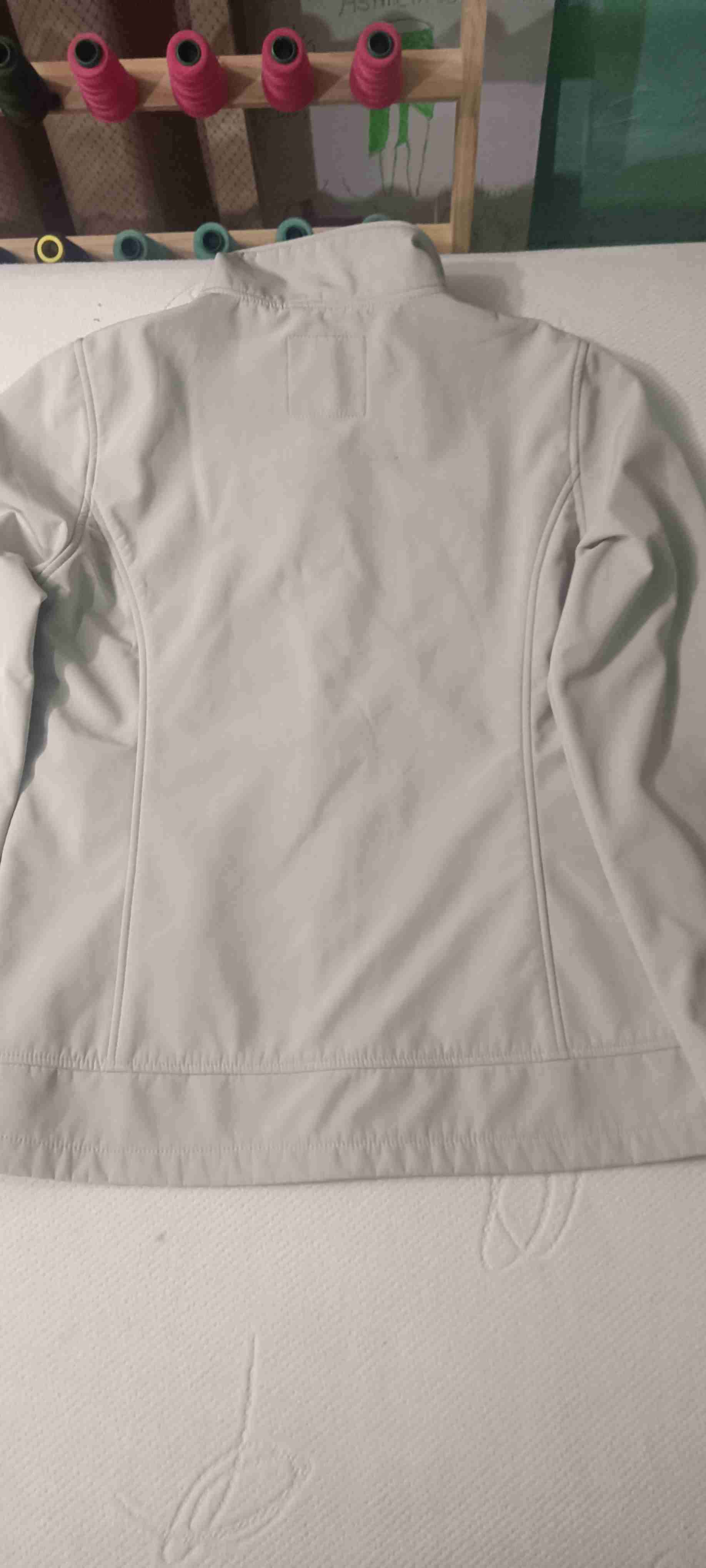 Chaqueta beige de mujer - miniatura 3