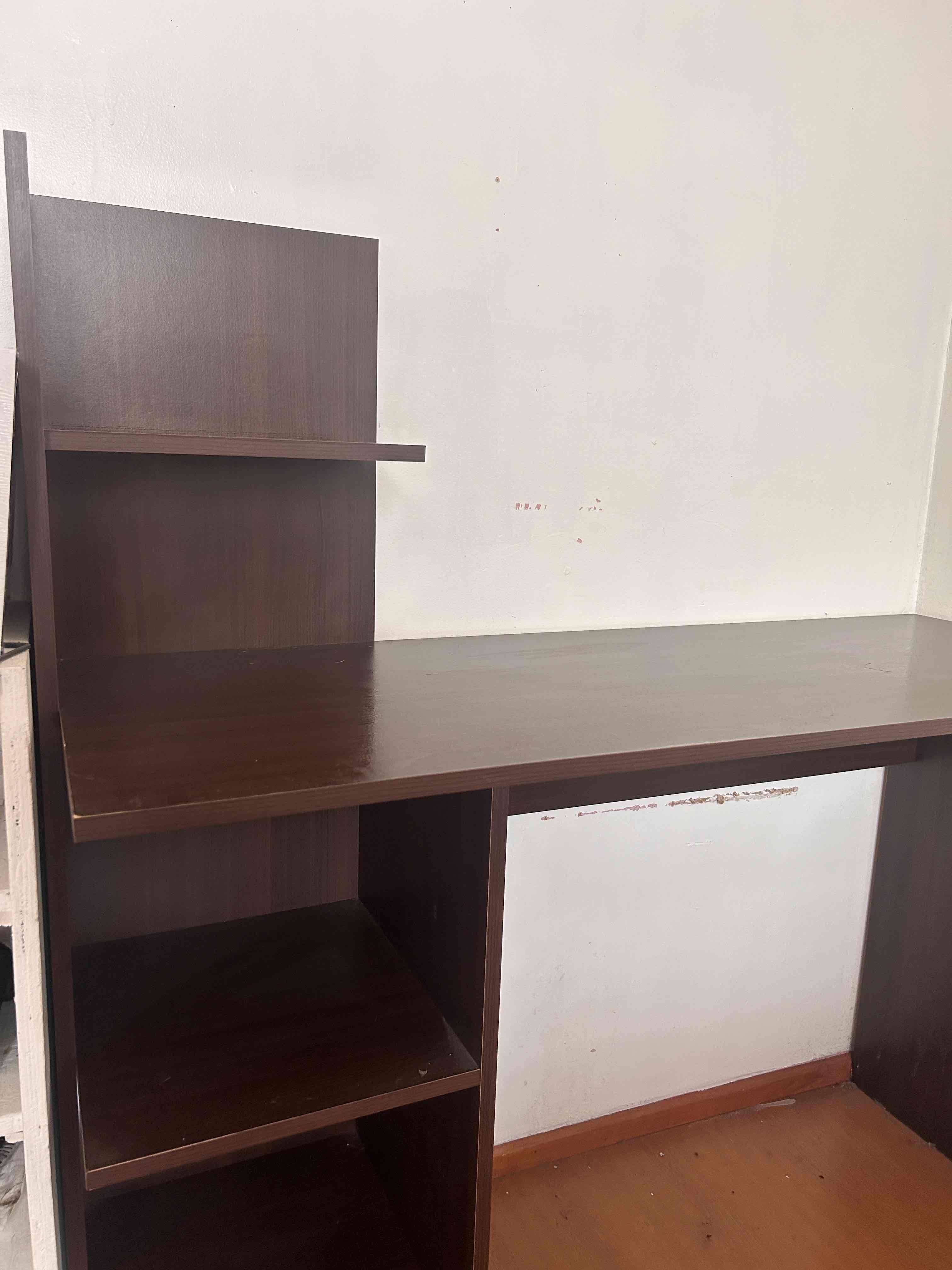 Escritorio madera oscura - miniatura 2