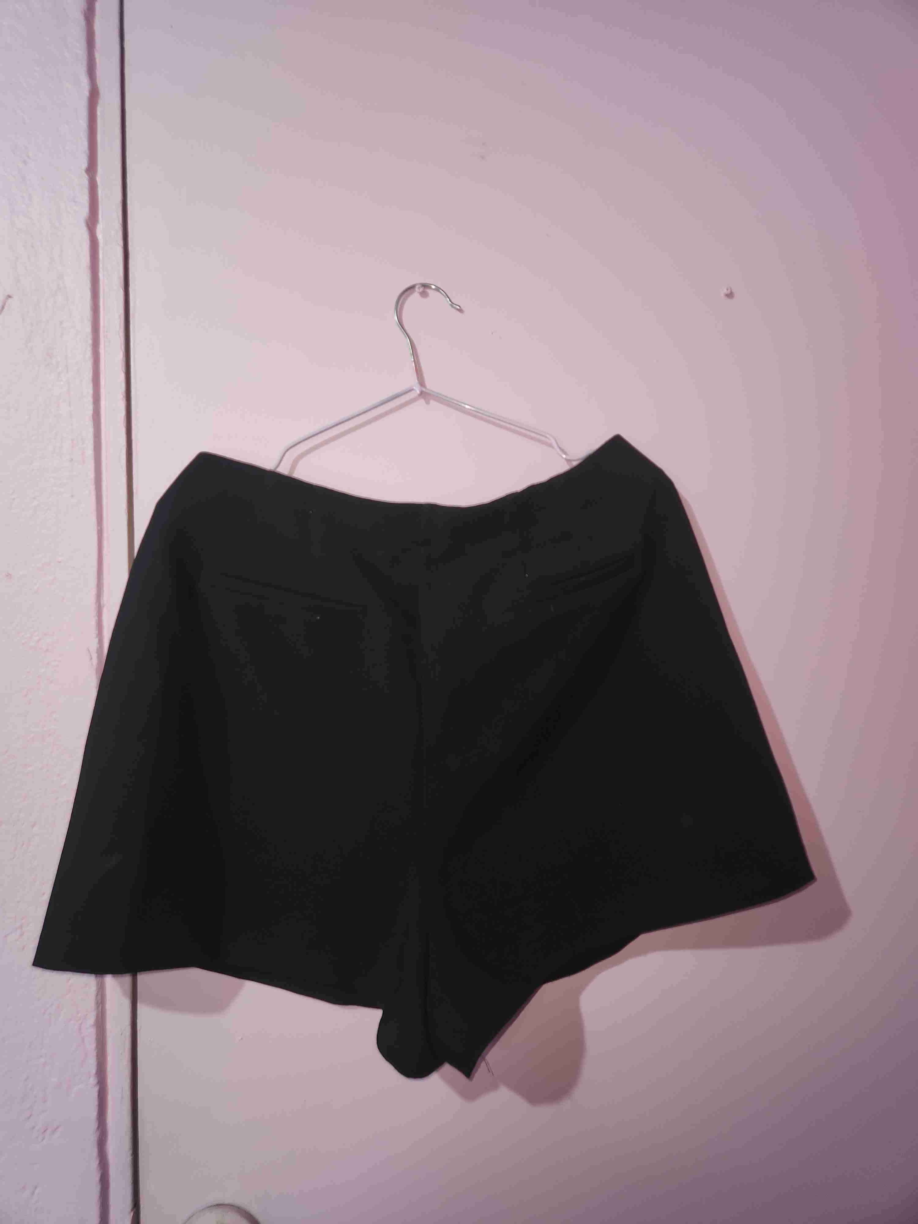 Shorts negros elegantes - miniatura 2
