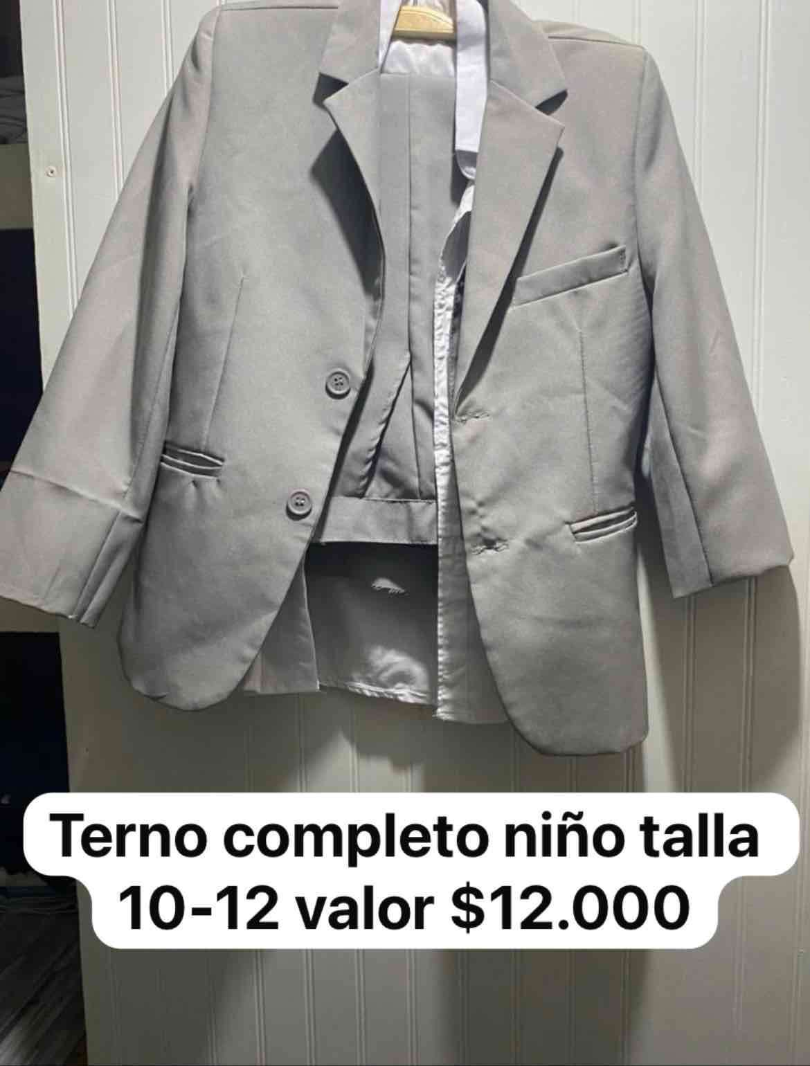 Terno completo niño gris