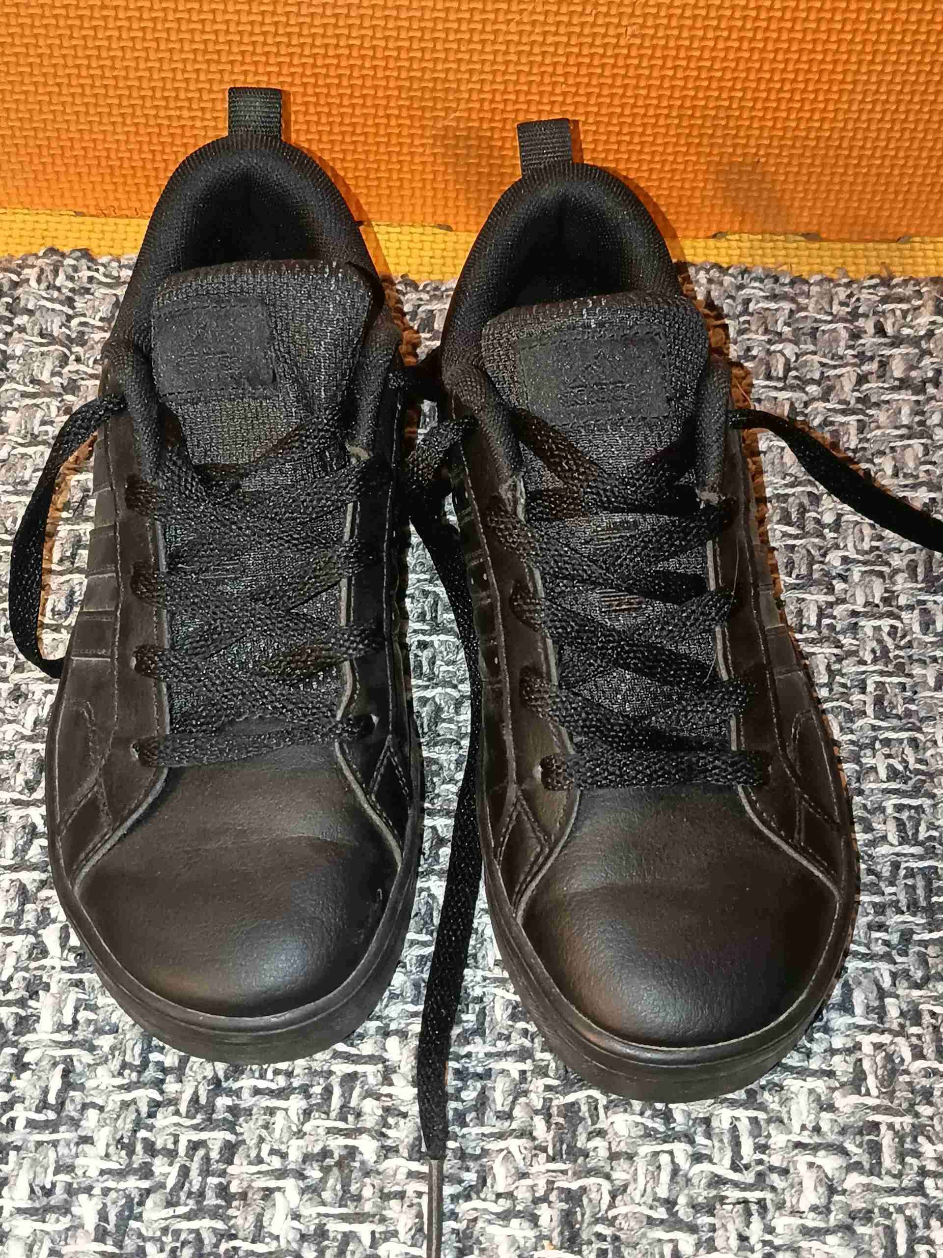 Zapatillas negras deportivas - miniatura 1