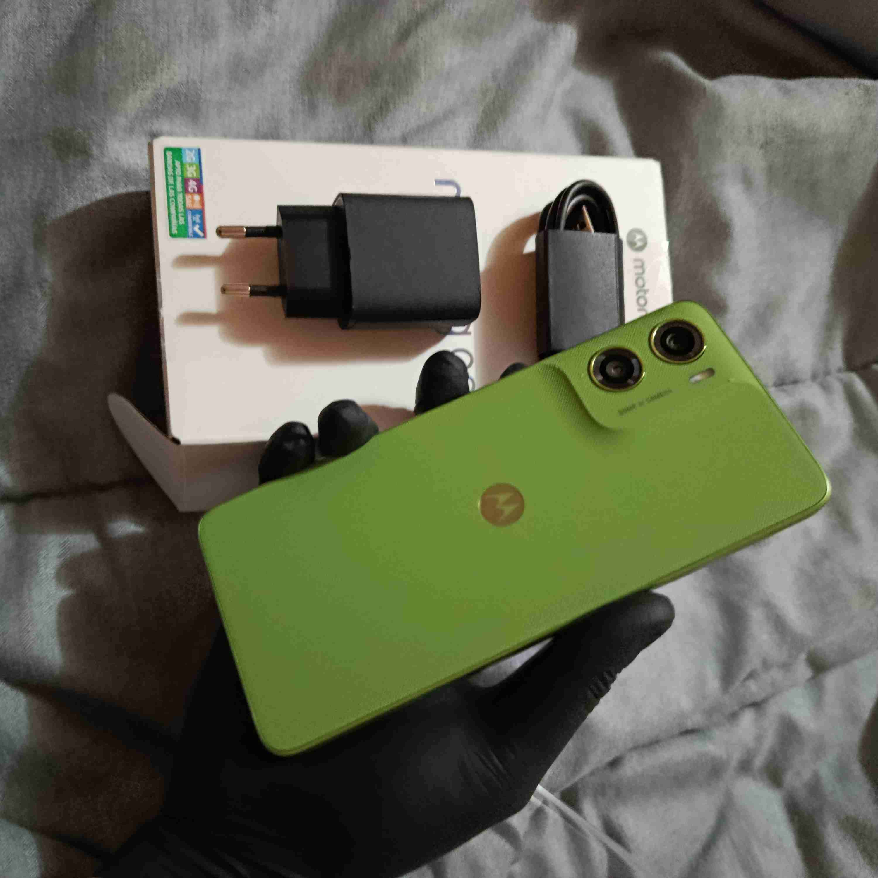 Celular Motorola G06 - miniatura 2