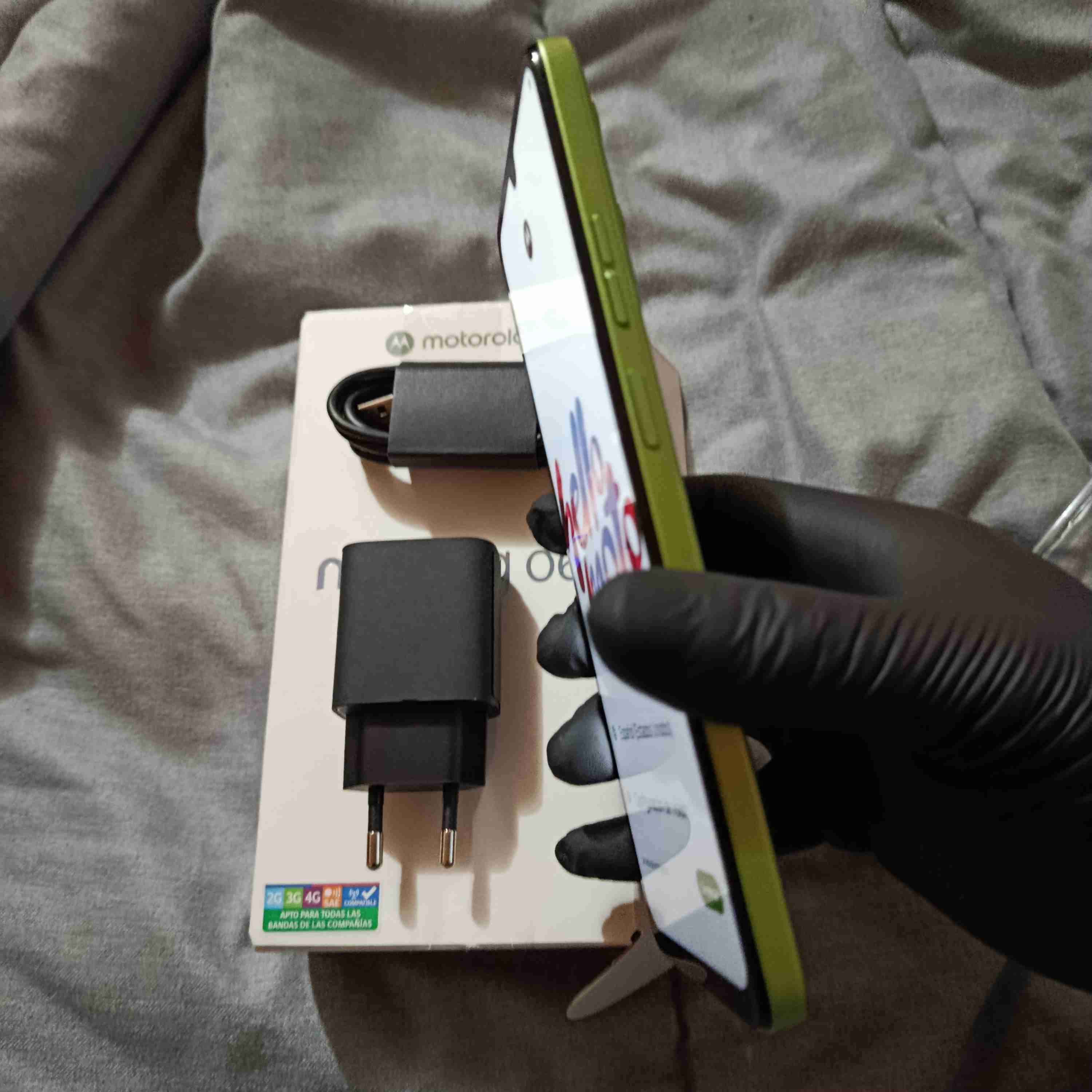 Celular Motorola G06 - miniatura 3