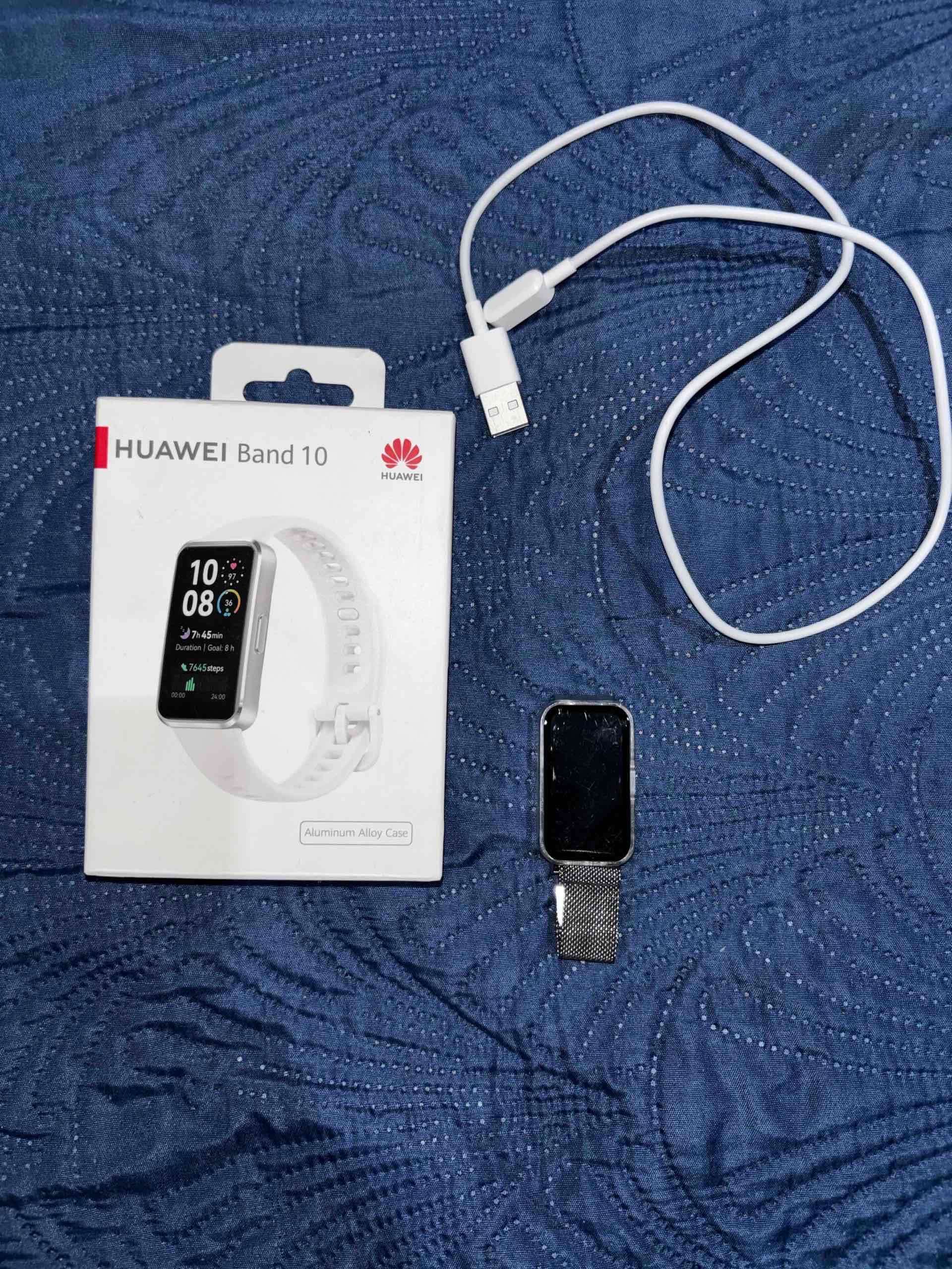 Huawei Band 10 con caja y cargador - miniatura 1