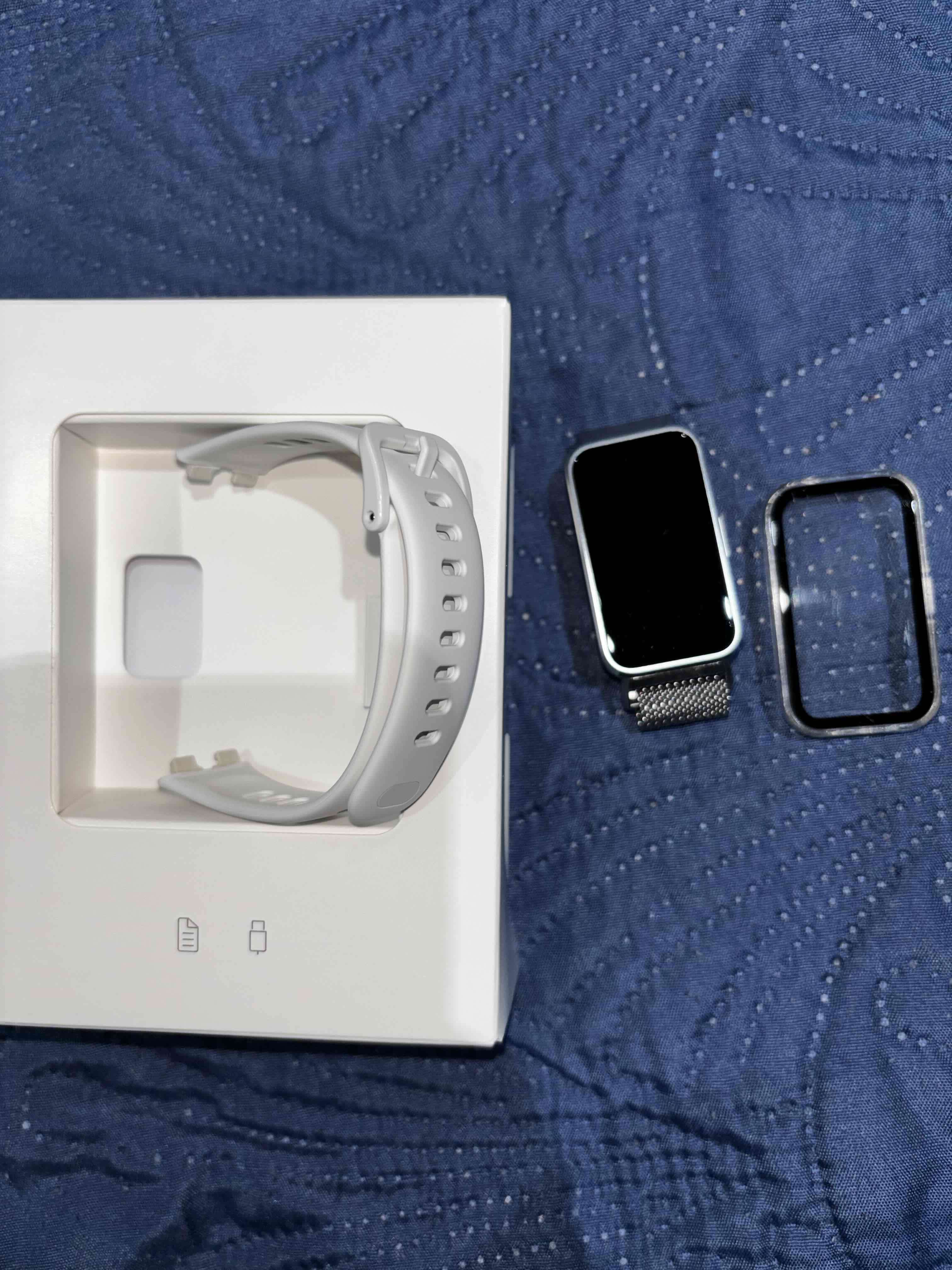 Huawei Band 10 con caja y cargador - miniatura 4