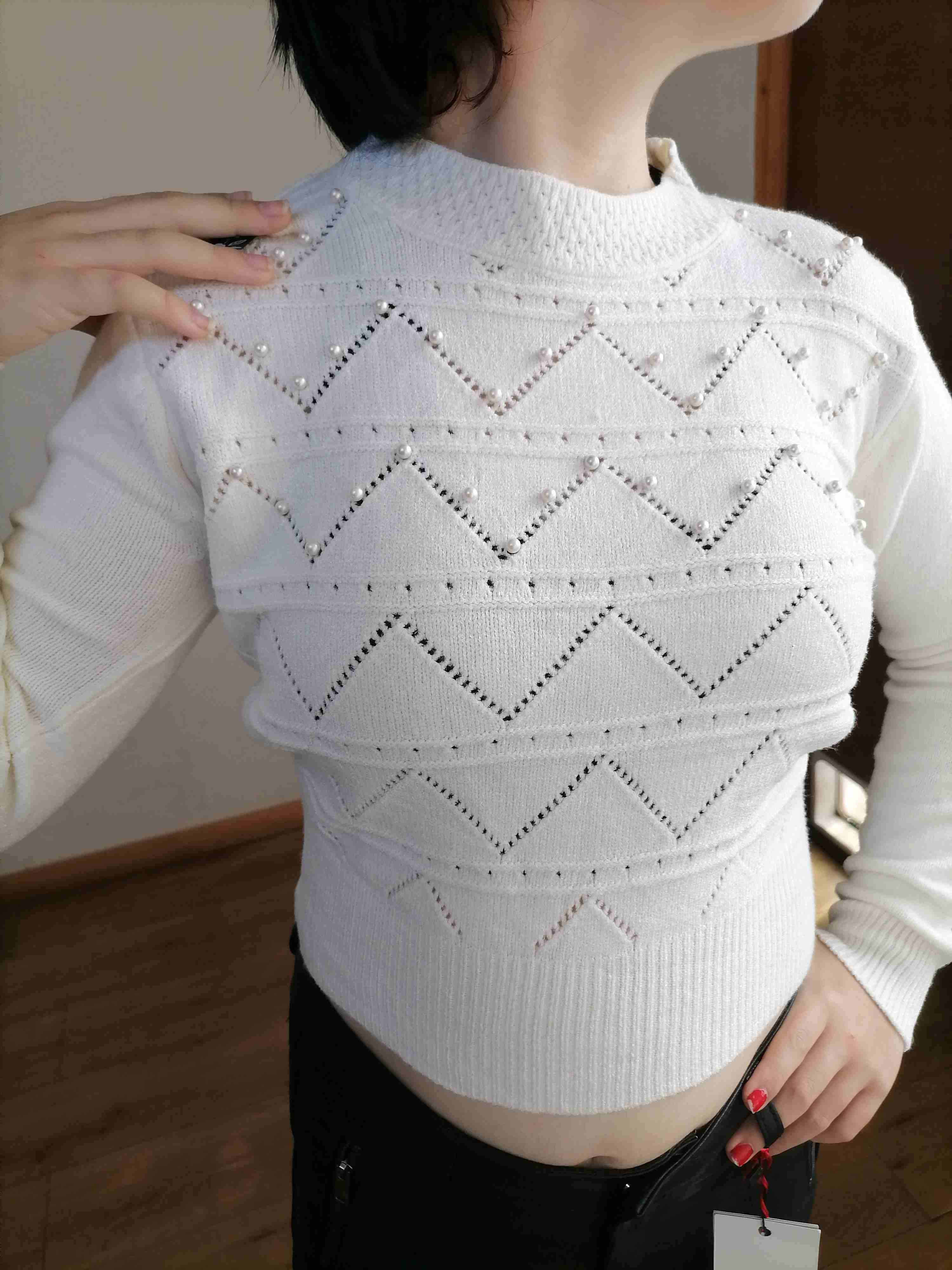 Suéter rosa con perlas - miniatura 3