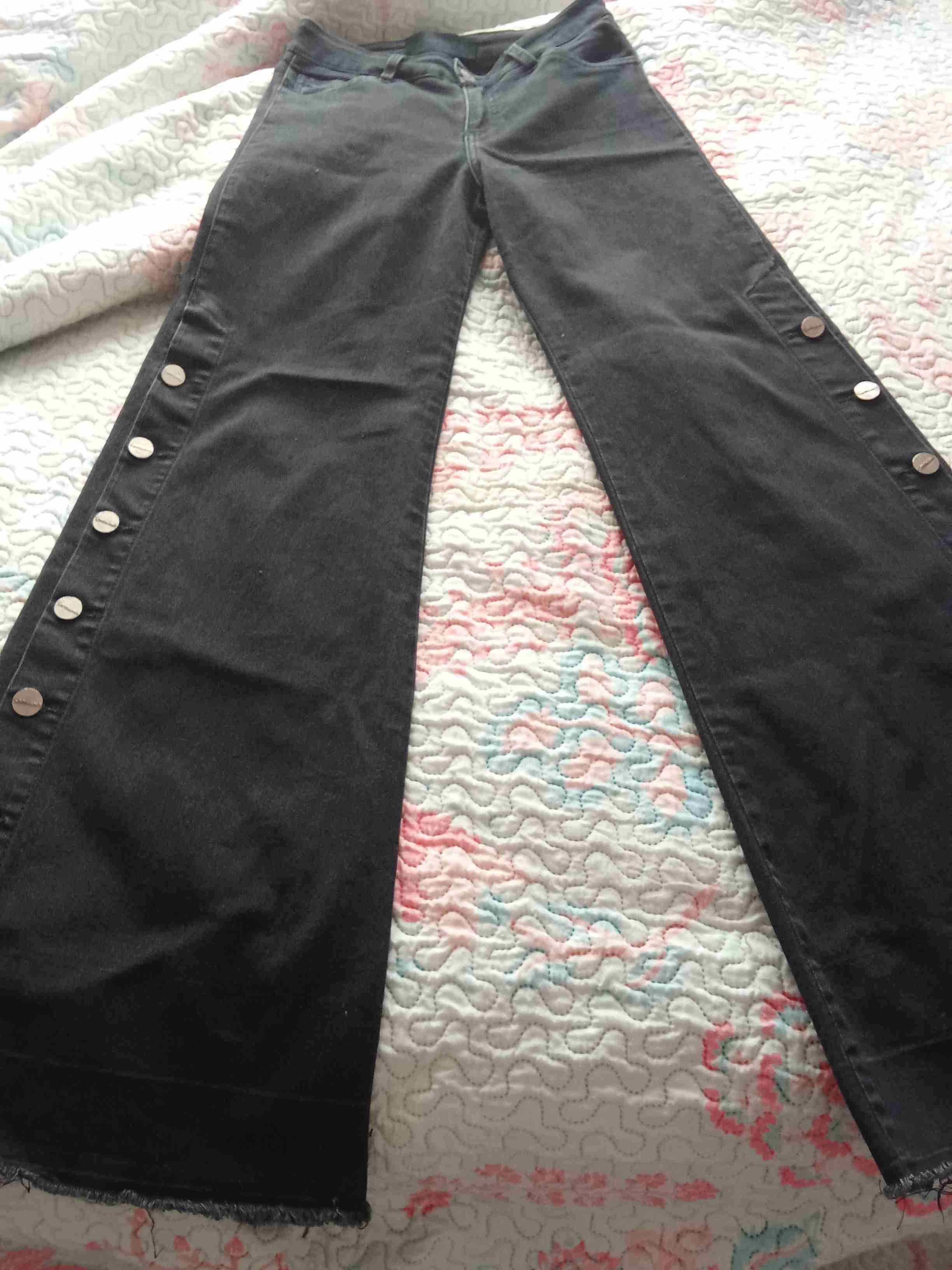 Pantalones negros con botones - miniatura 1