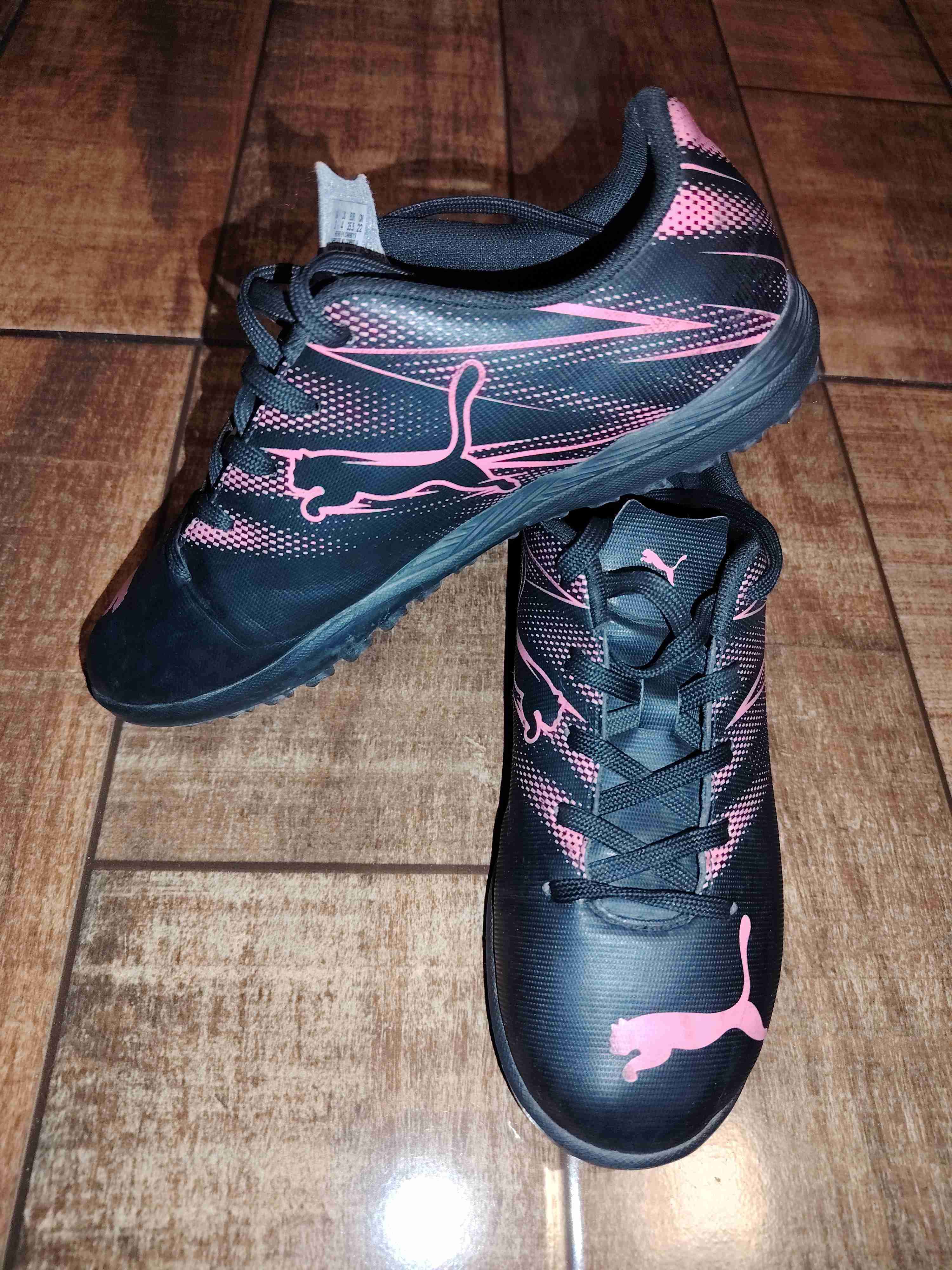 Zapatillas deportivas negras y rosadas - miniatura 1