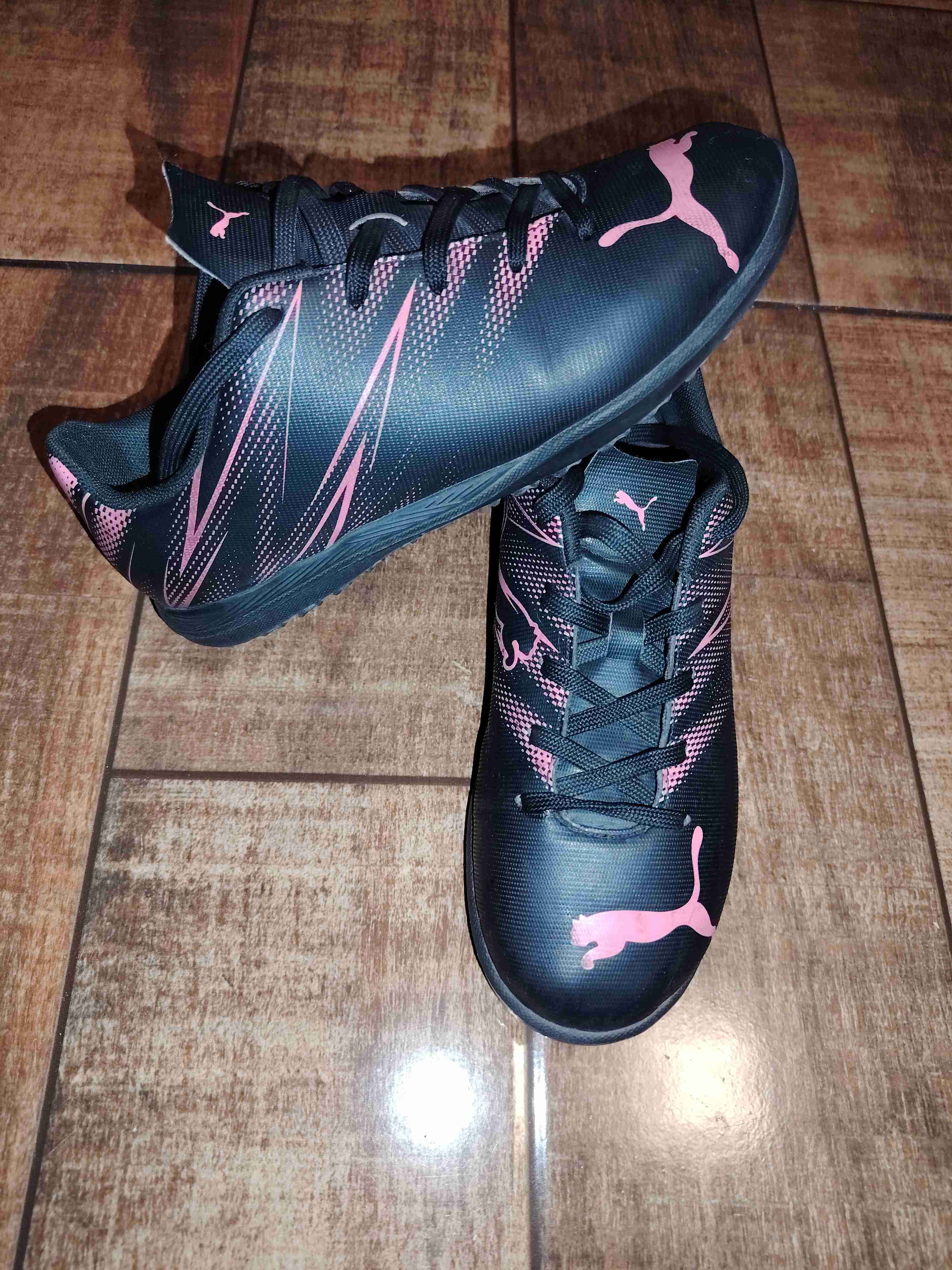 Zapatillas deportivas negras y rosadas - miniatura 3