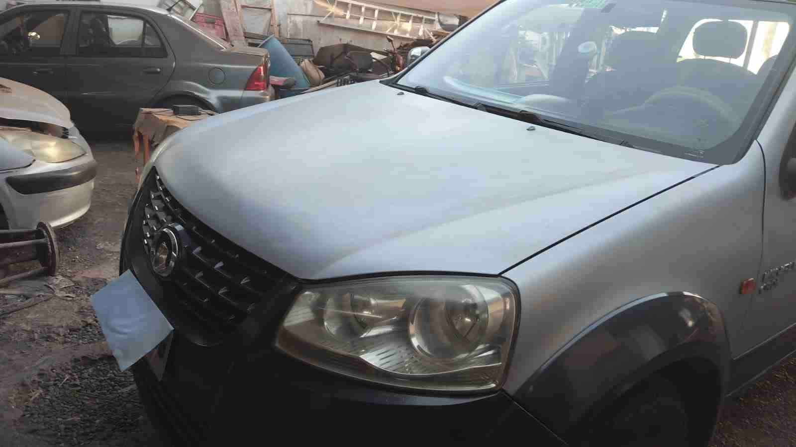 Camioneta plateada usada - miniatura 1