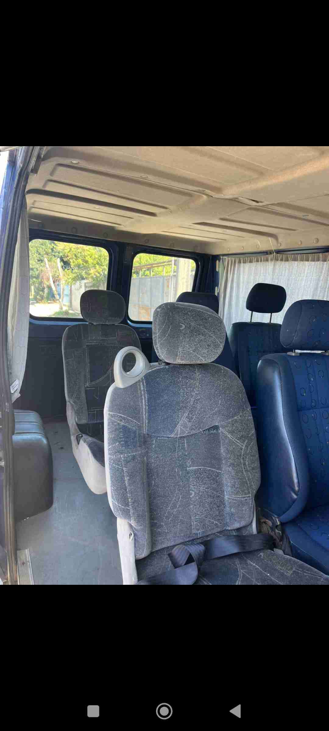 Furgón Peugeot Boxer año 2004 azul - miniatura 4