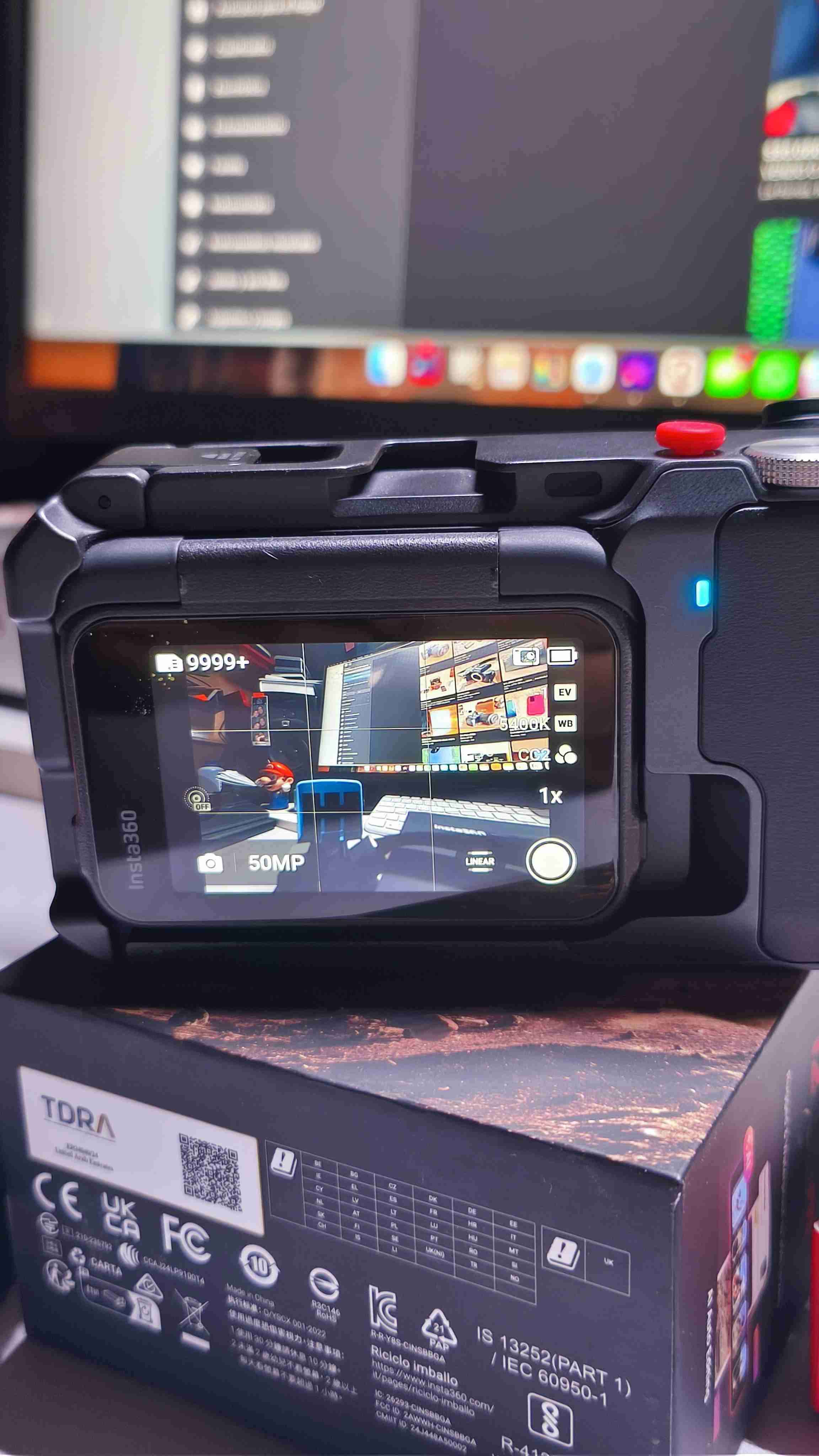 Cámara Insta360 AcePro 2con accesorios - miniatura 2