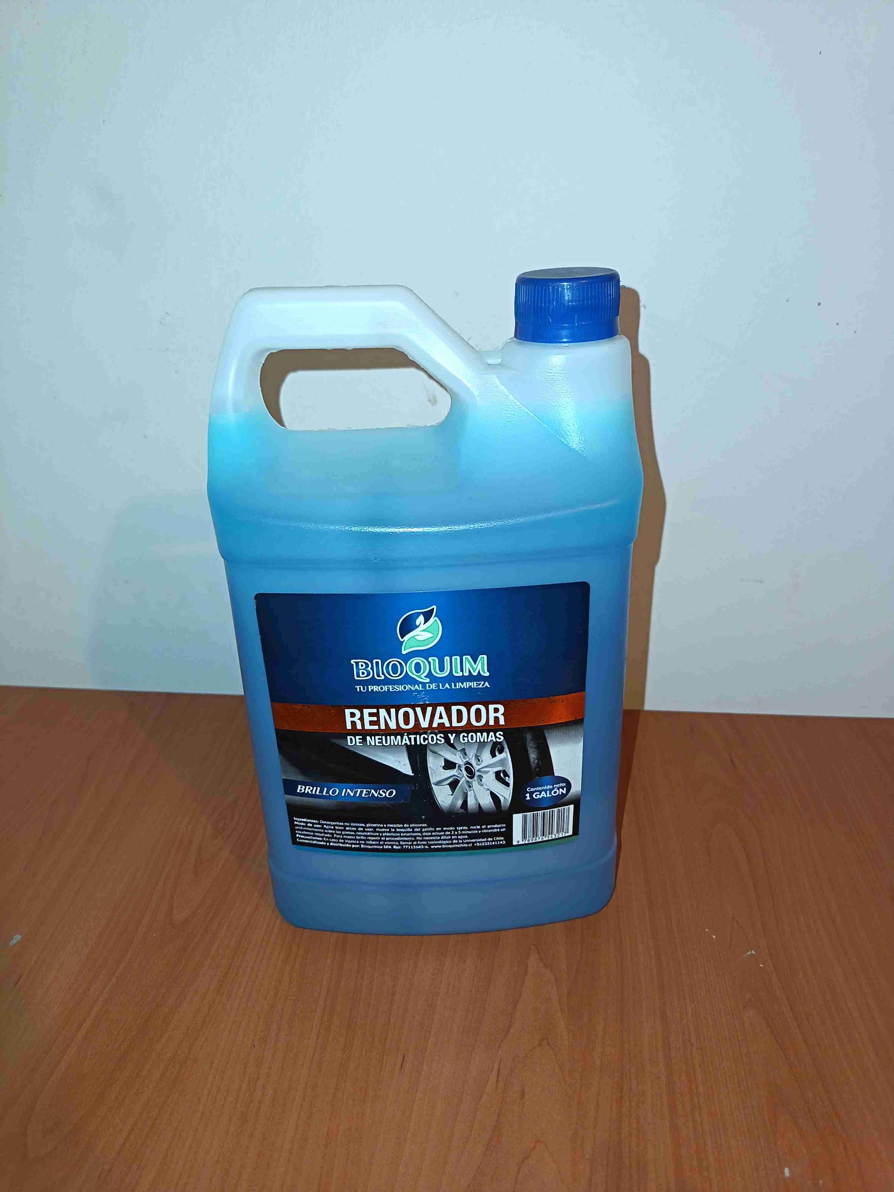 Kit limpieza con botellas y paños - miniatura 5