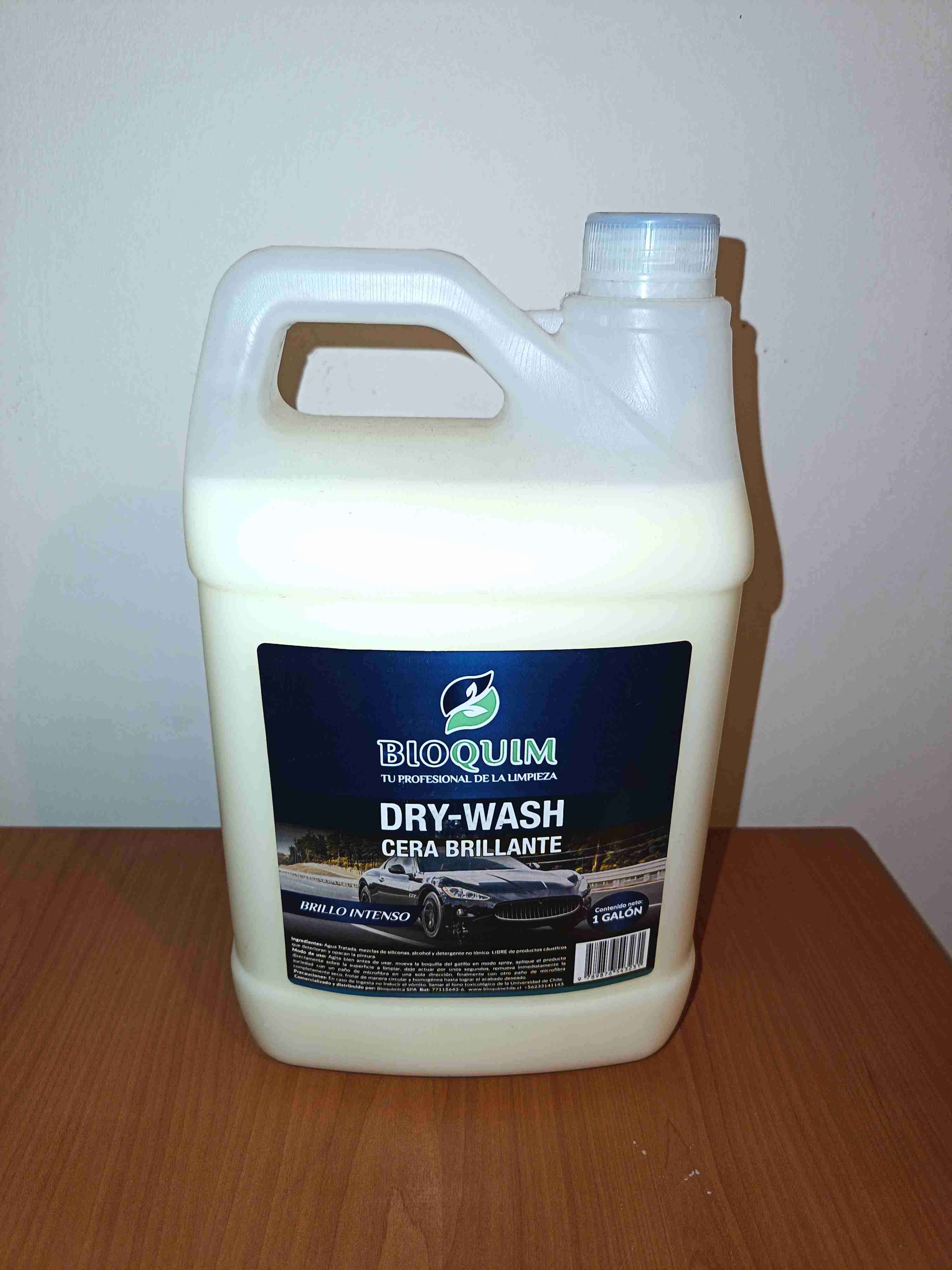 Kit limpieza con botellas y paños - miniatura 6